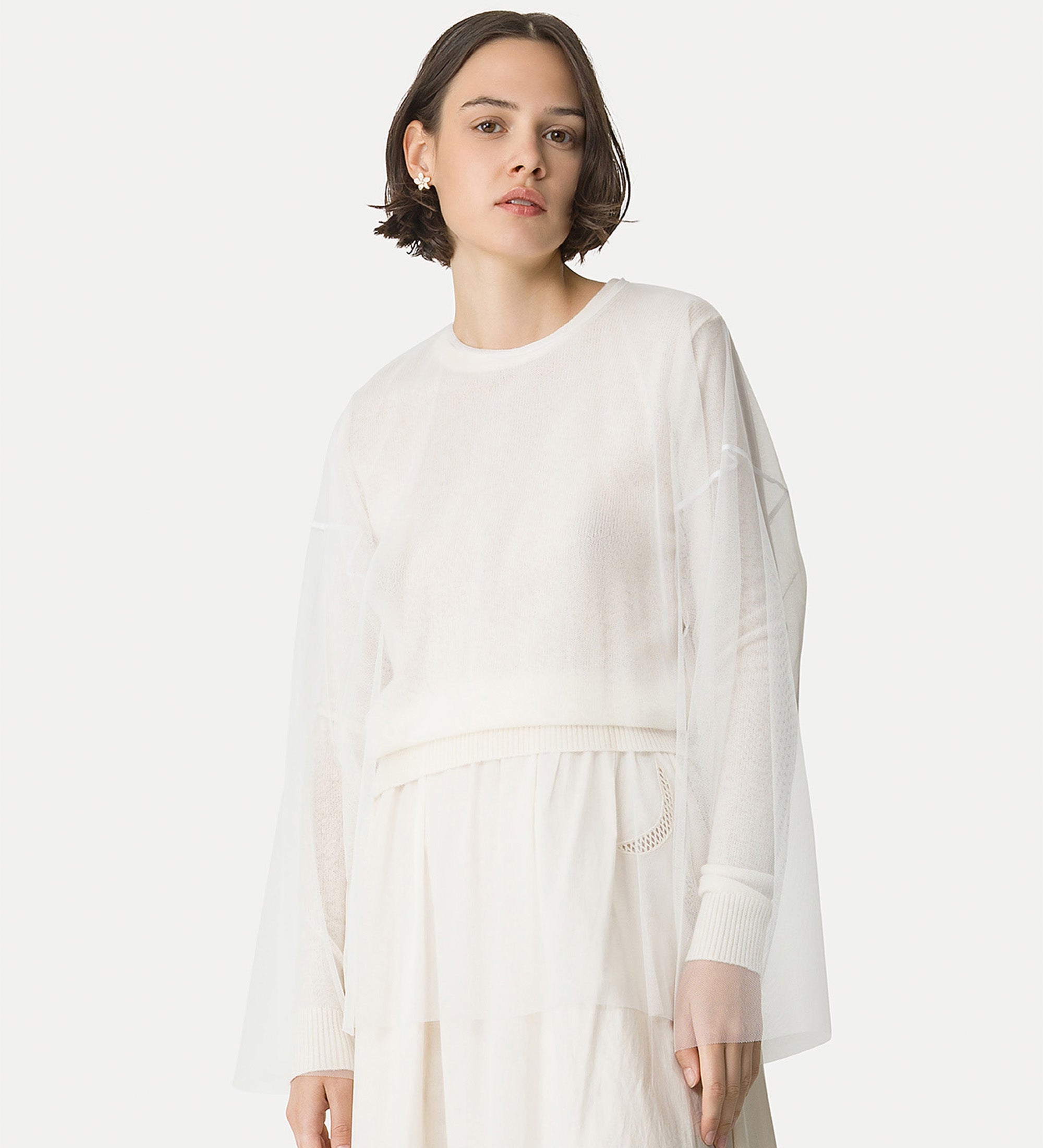 crew—neck sweater in gauze and cashmere white