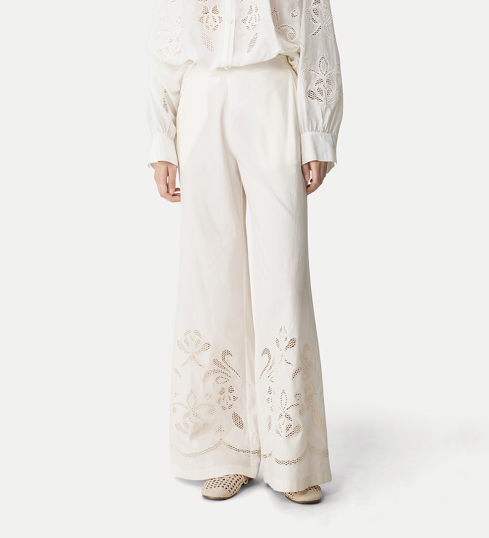 cropped poplin trousers with “lunamaris” embroidery white
