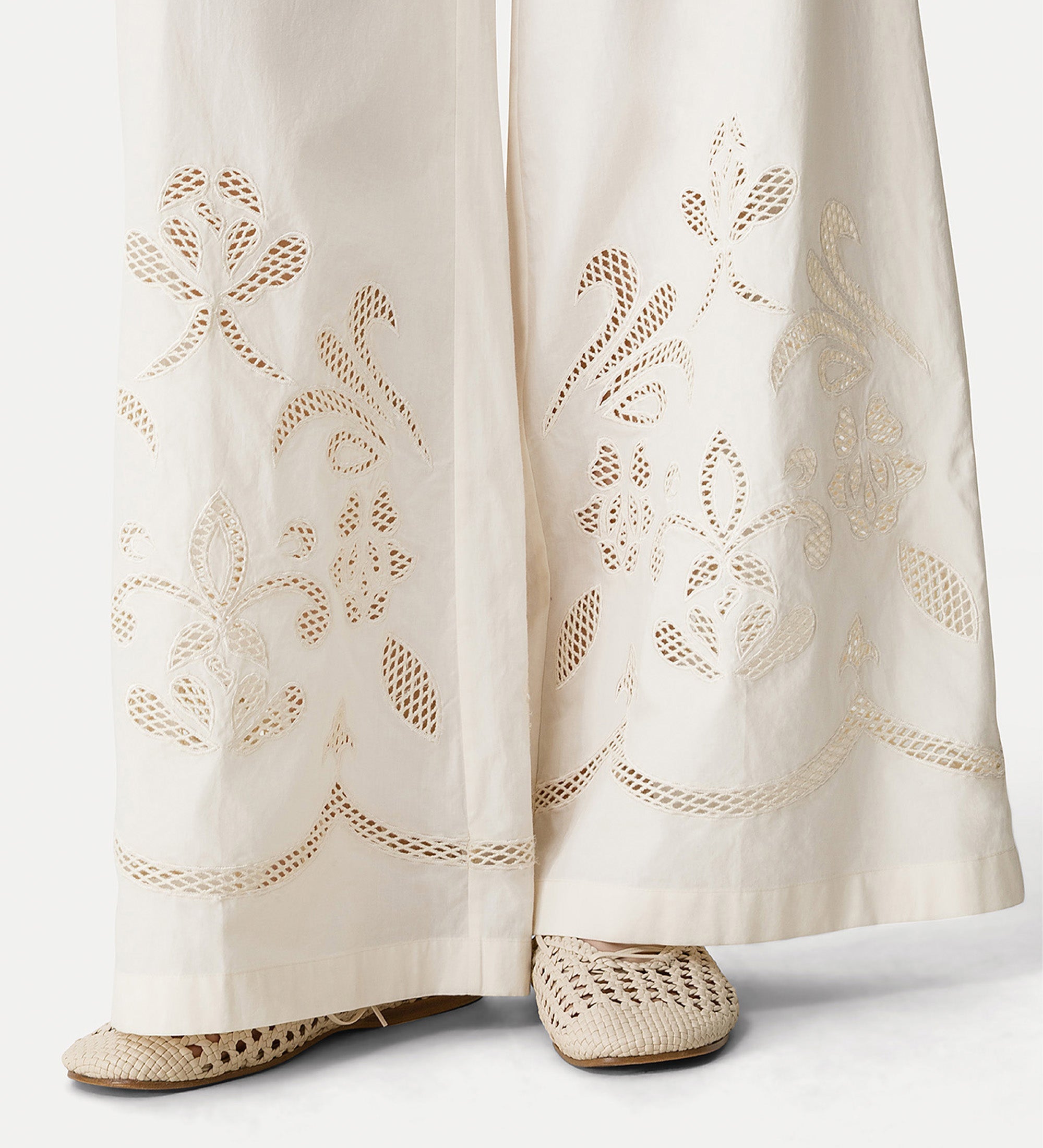 cropped poplin trousers with “lunamaris” embroidery white