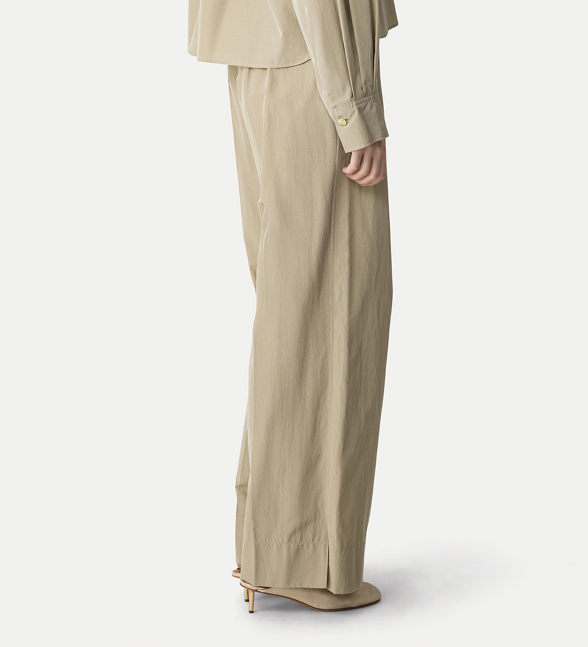 high—waisted chic taffeta trousers ecru