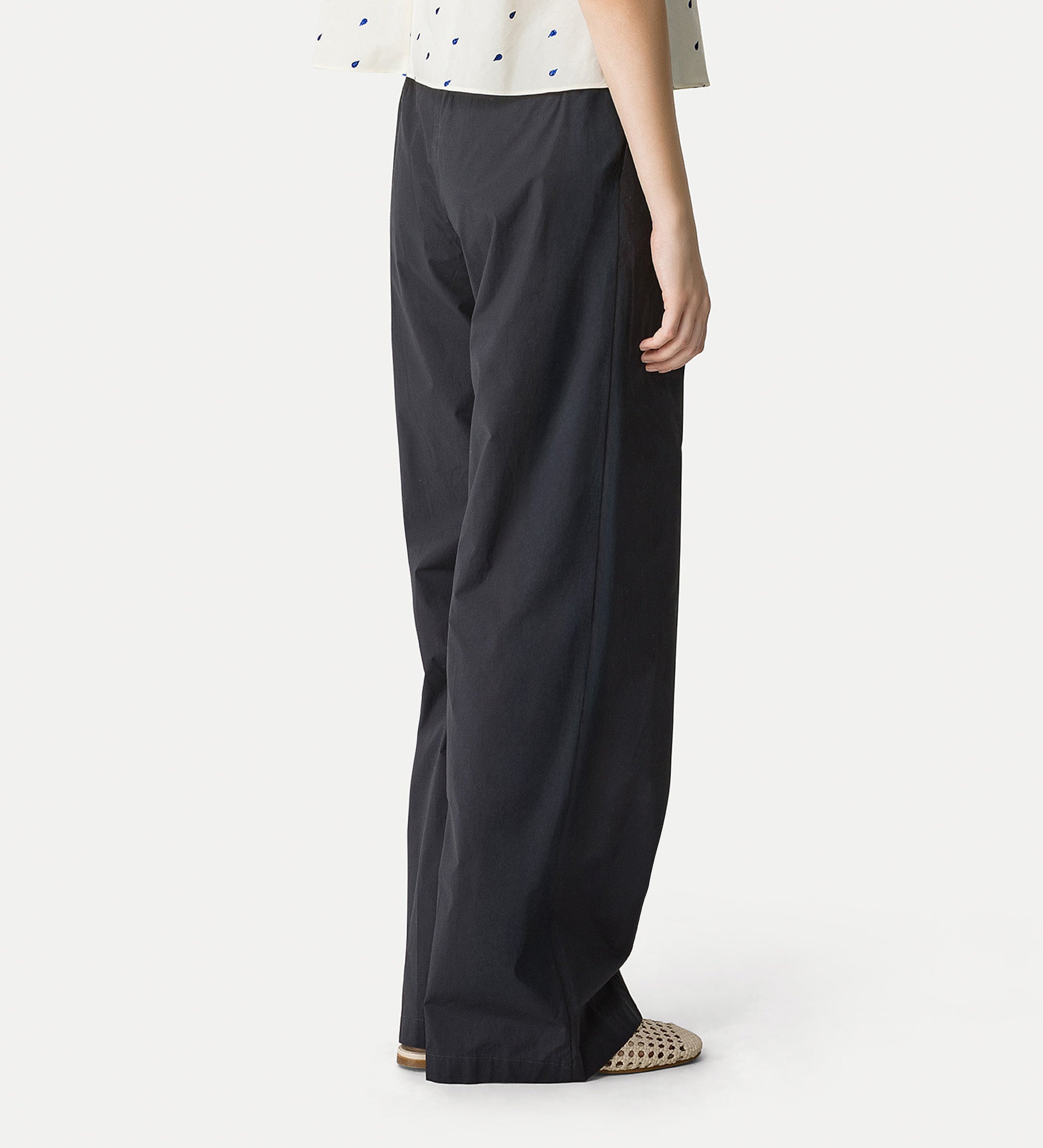 pleated trousers blue