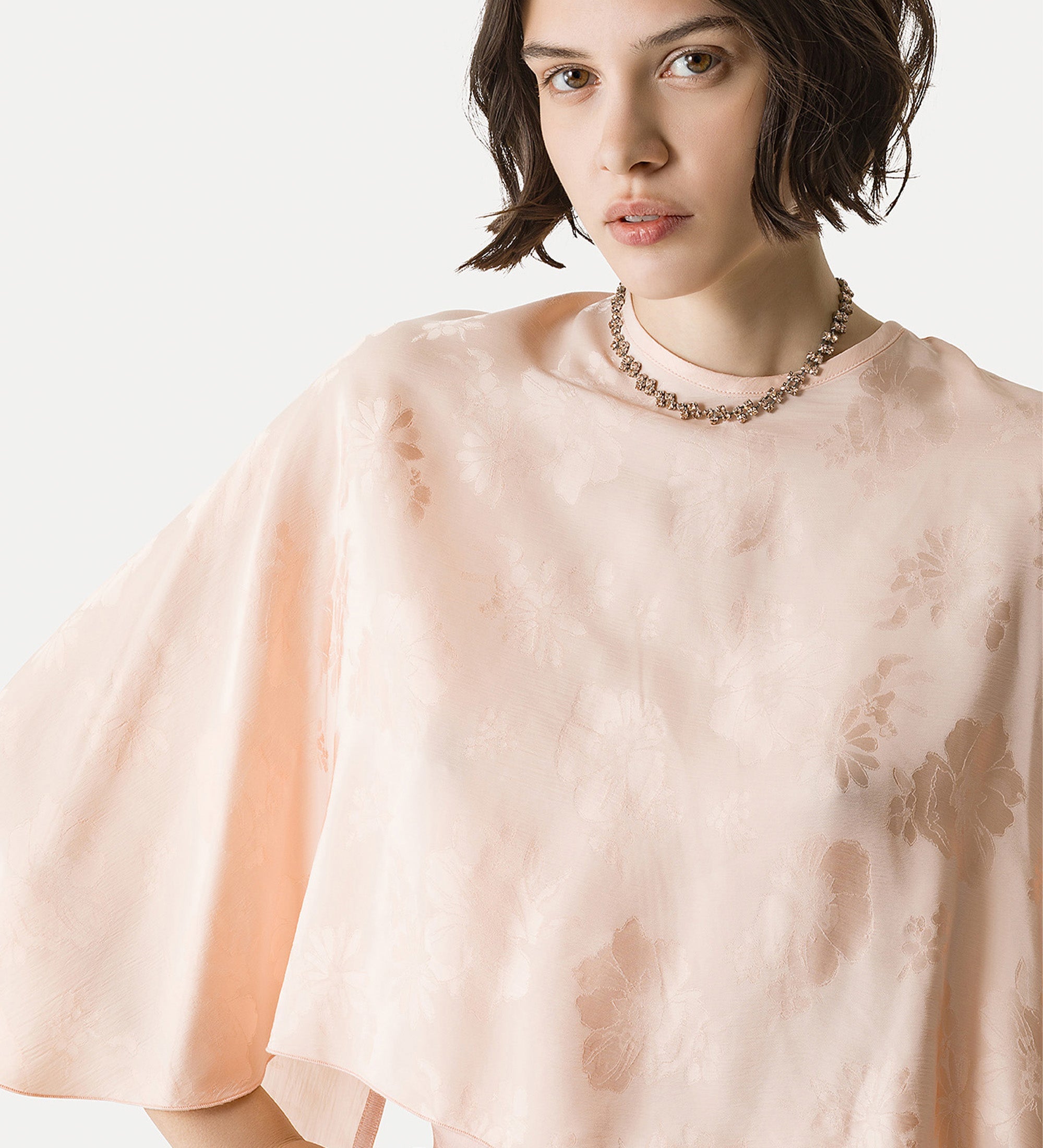 cape in jacquard bouquet pink