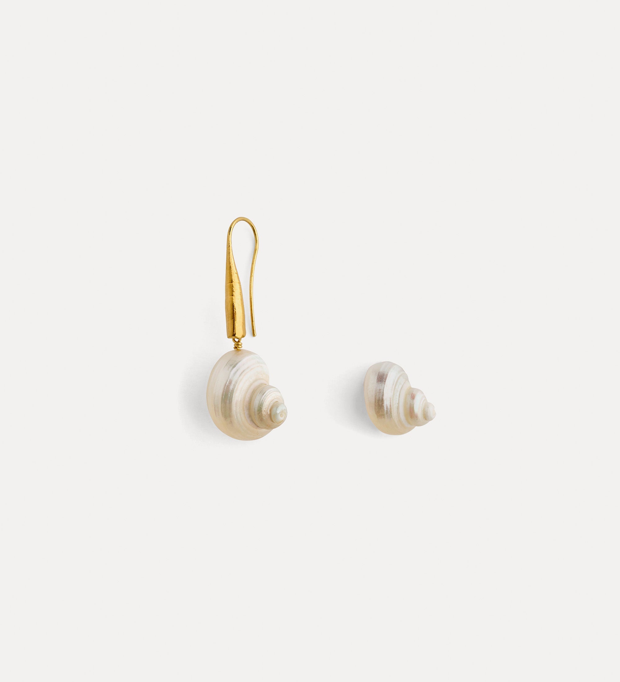 seashell earrings yellow gold