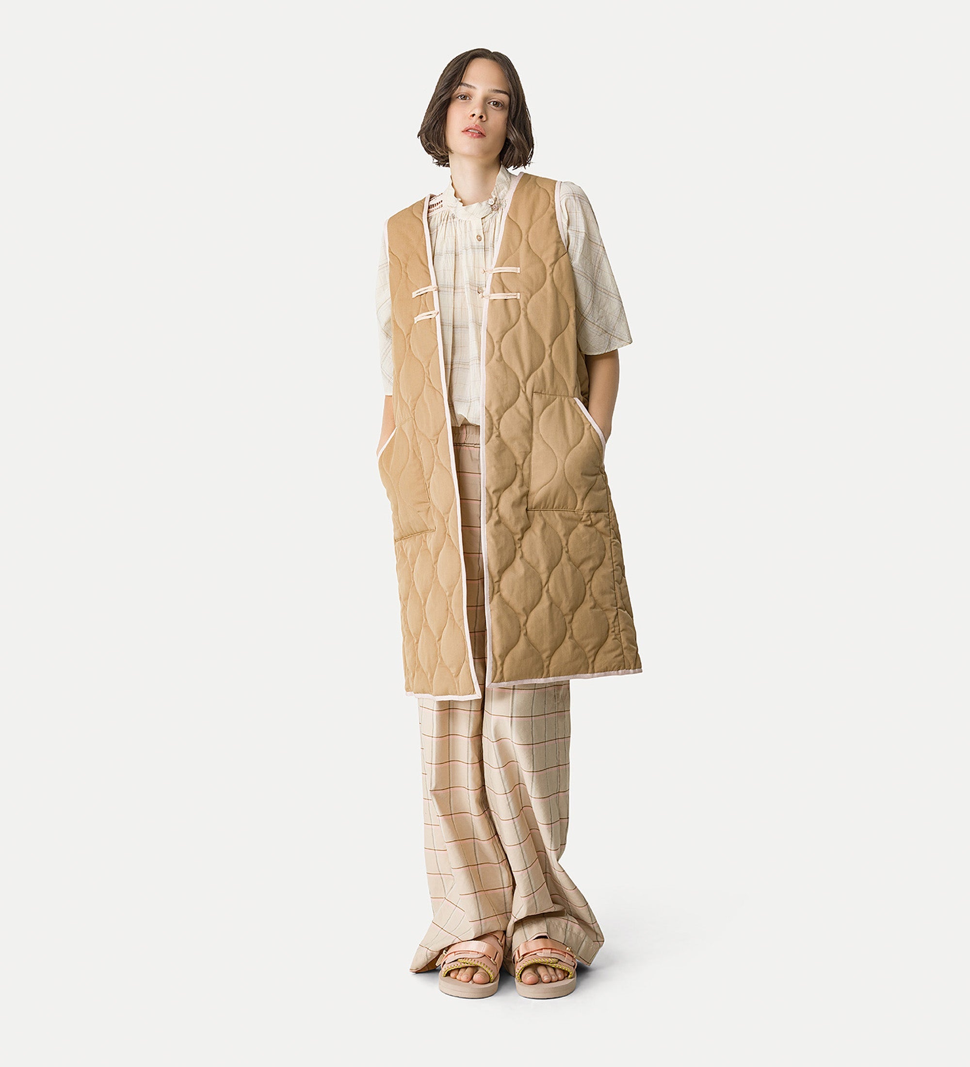 long double—face waterproof vest ecru