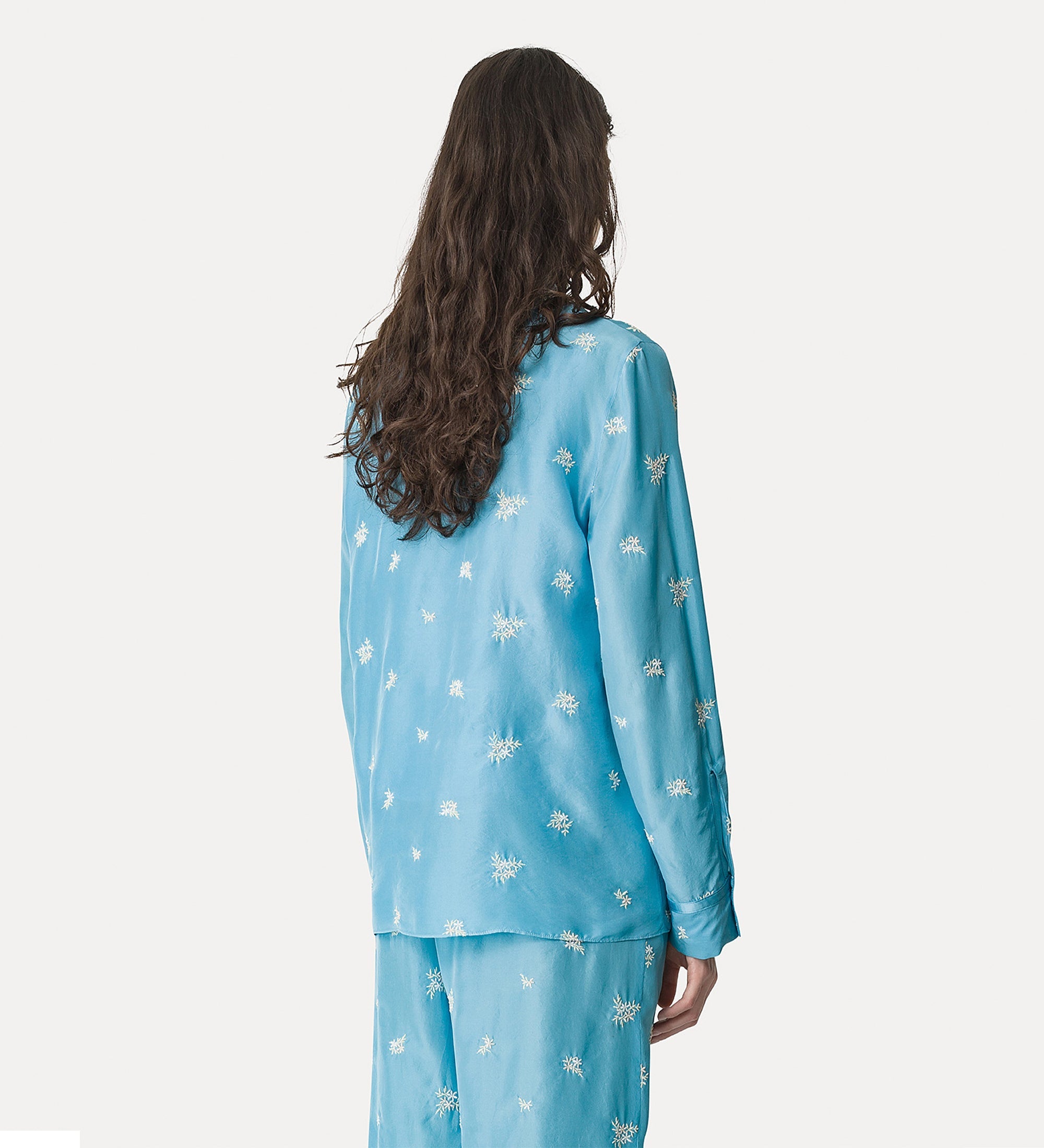 silk shirt with “petites fleurs” embroidery turchino