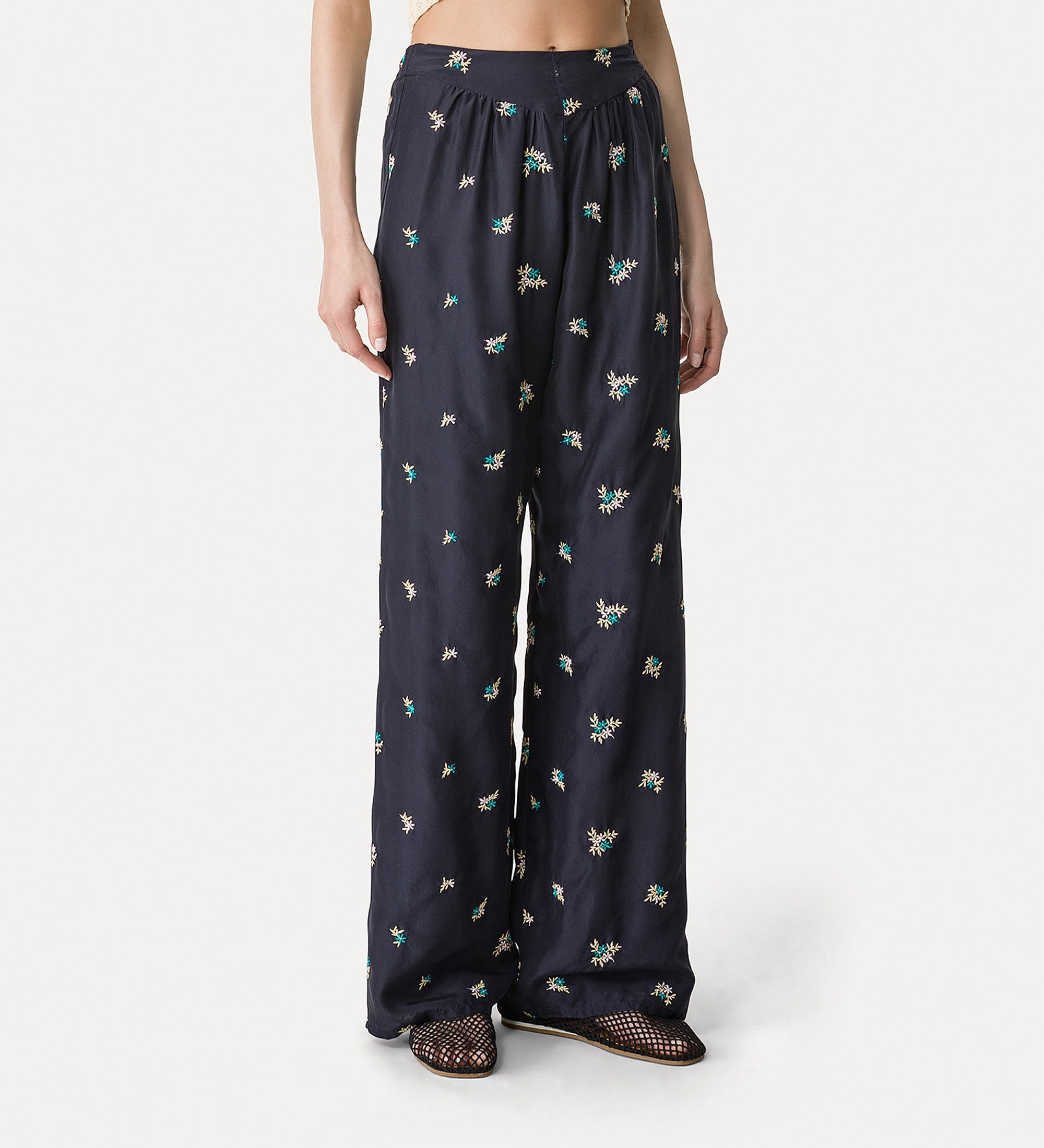 elegant trousers with “petites fleurs” embroidery midnight