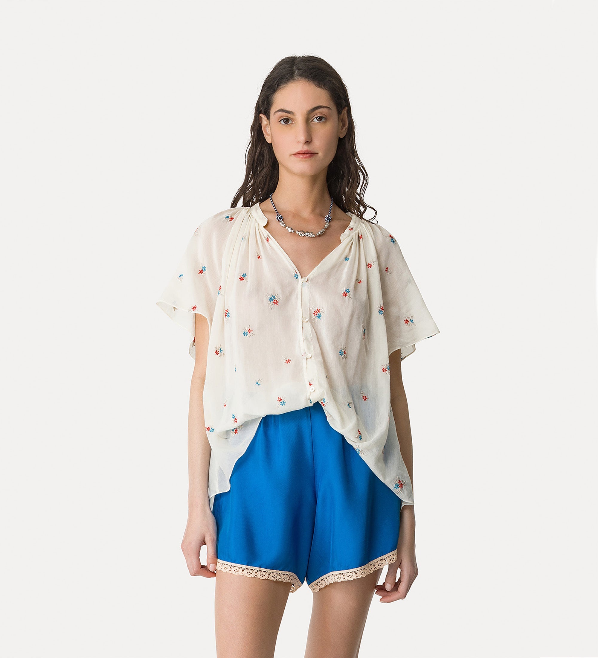 bohemian voile shirt with “petites fleurs” embroidery butter