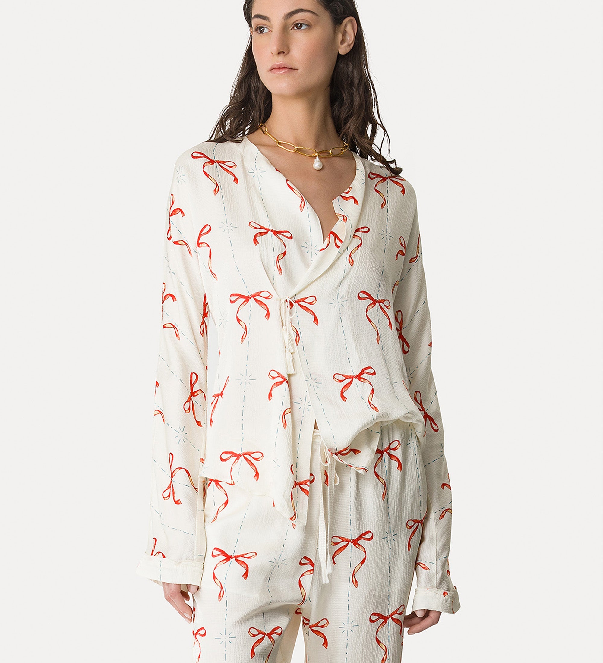 “le noeud d'argent” print satin crossover shirt rouge