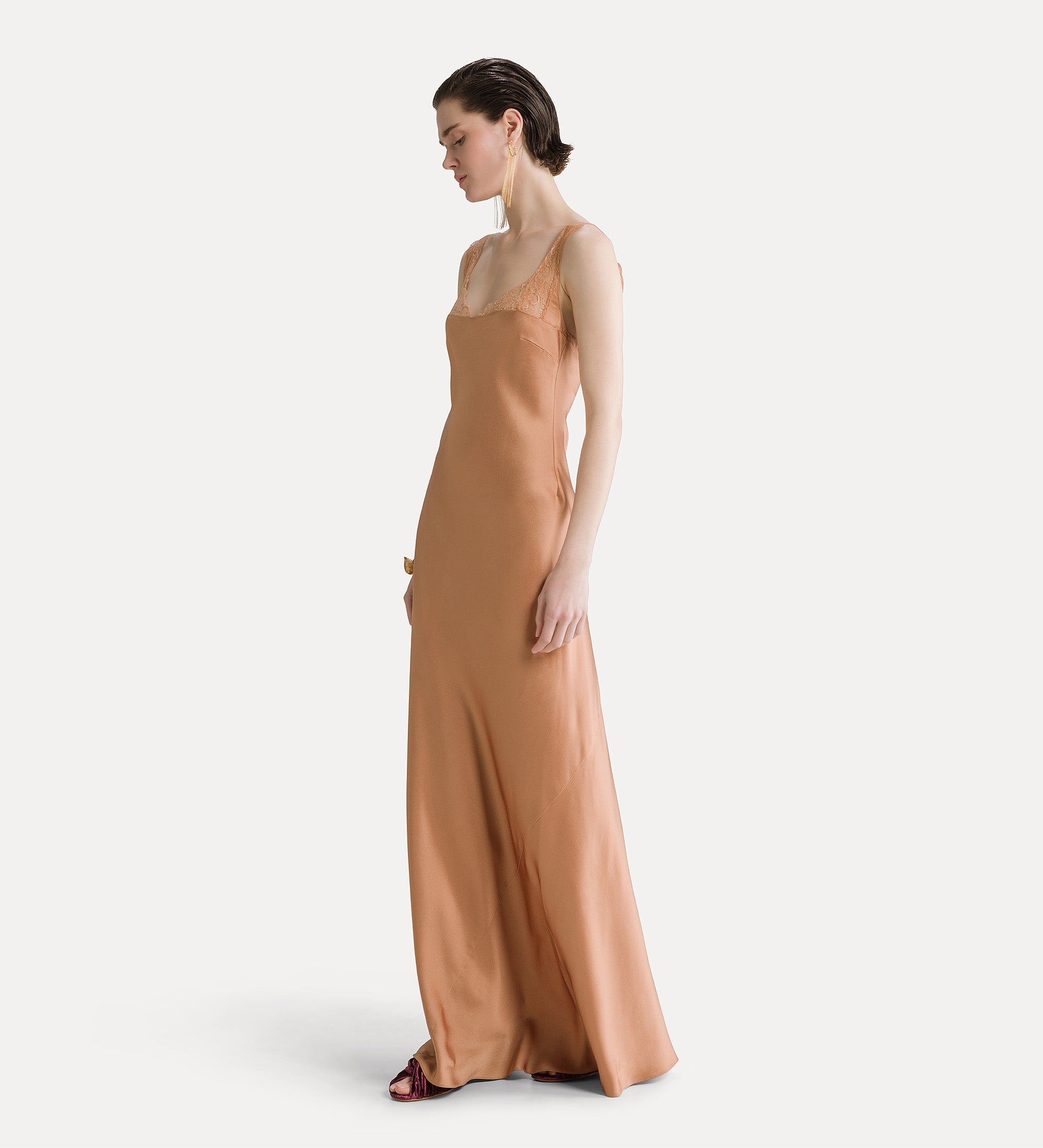 abito lungo scollo pizzo envers satin the