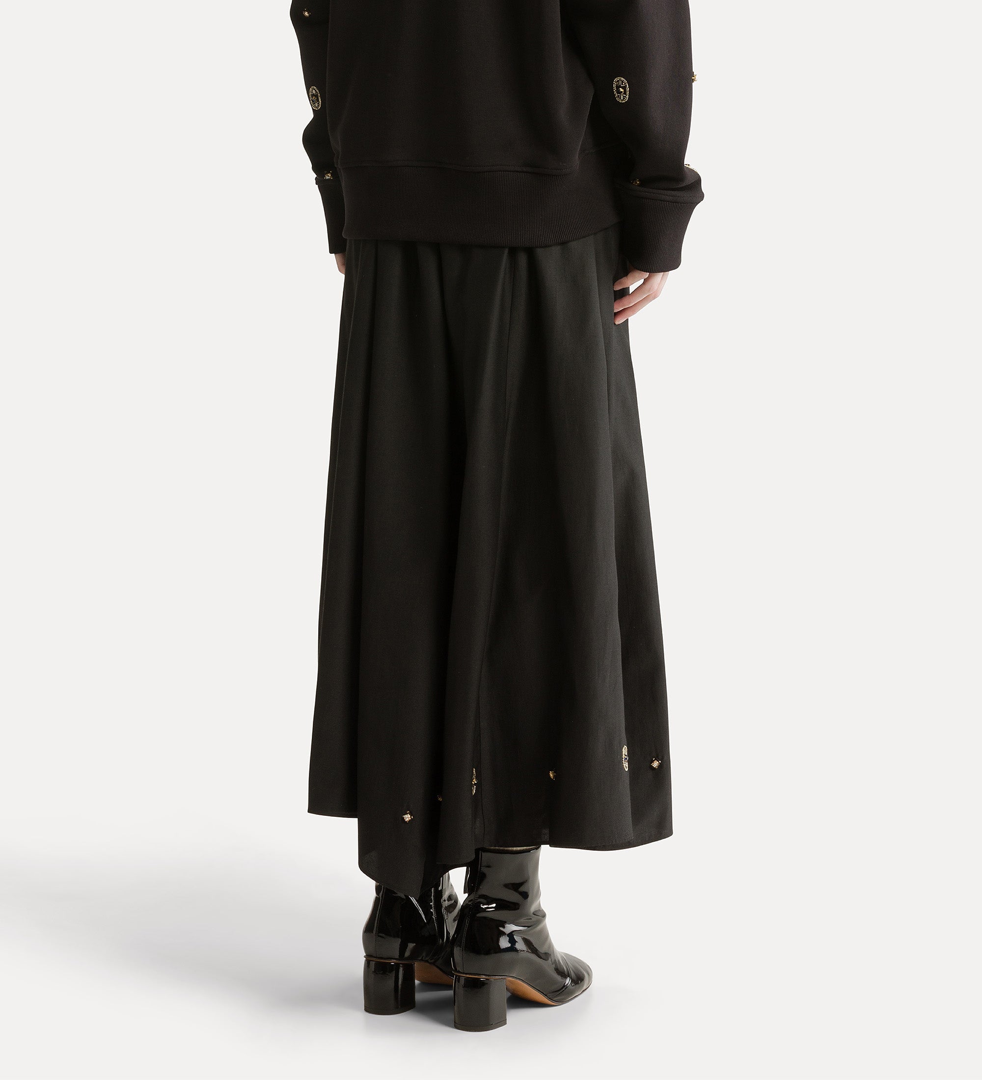 jupe large en sergé avec broderie “le club” nero