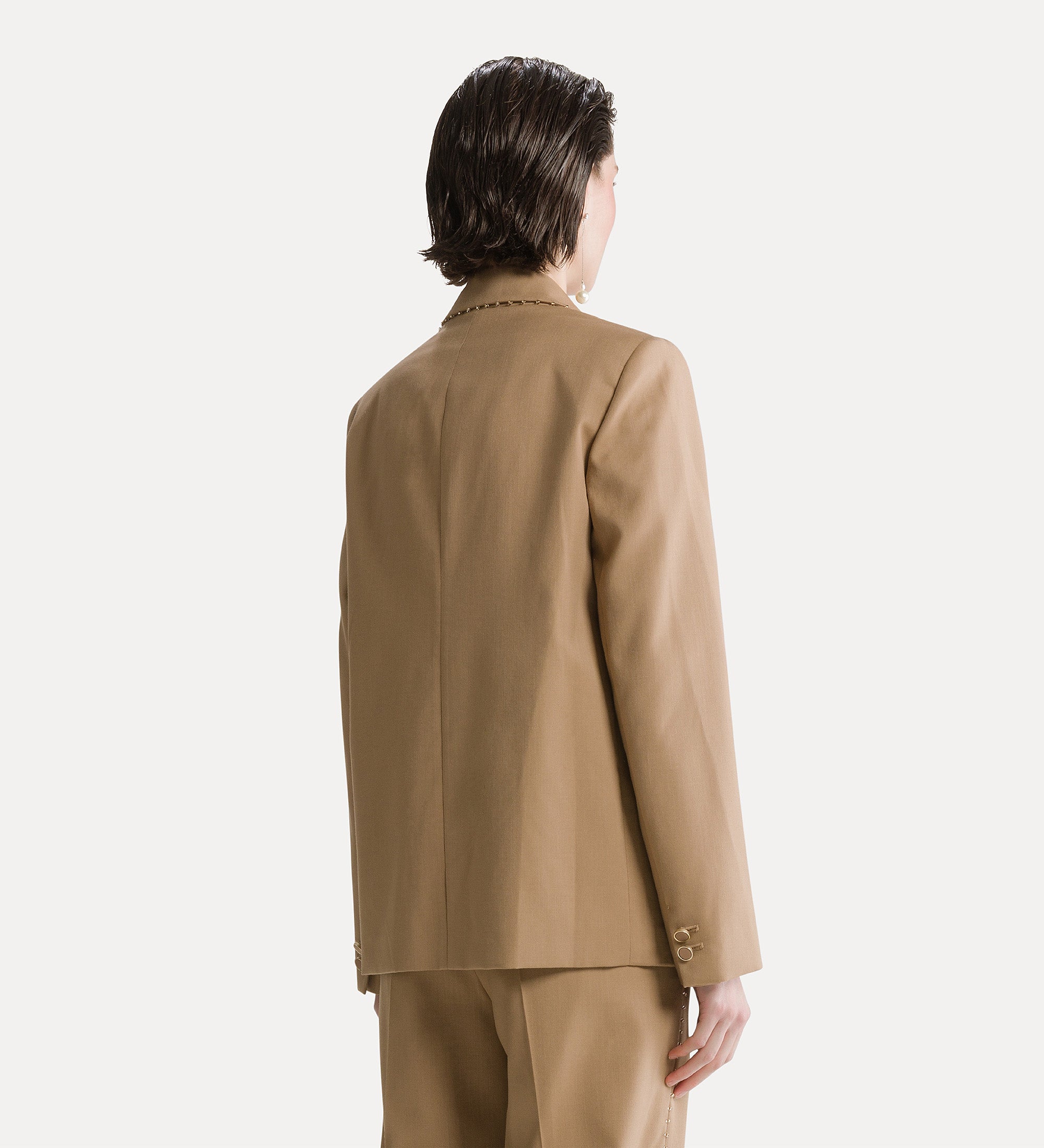 veste brodée en grain de poudre mandorla