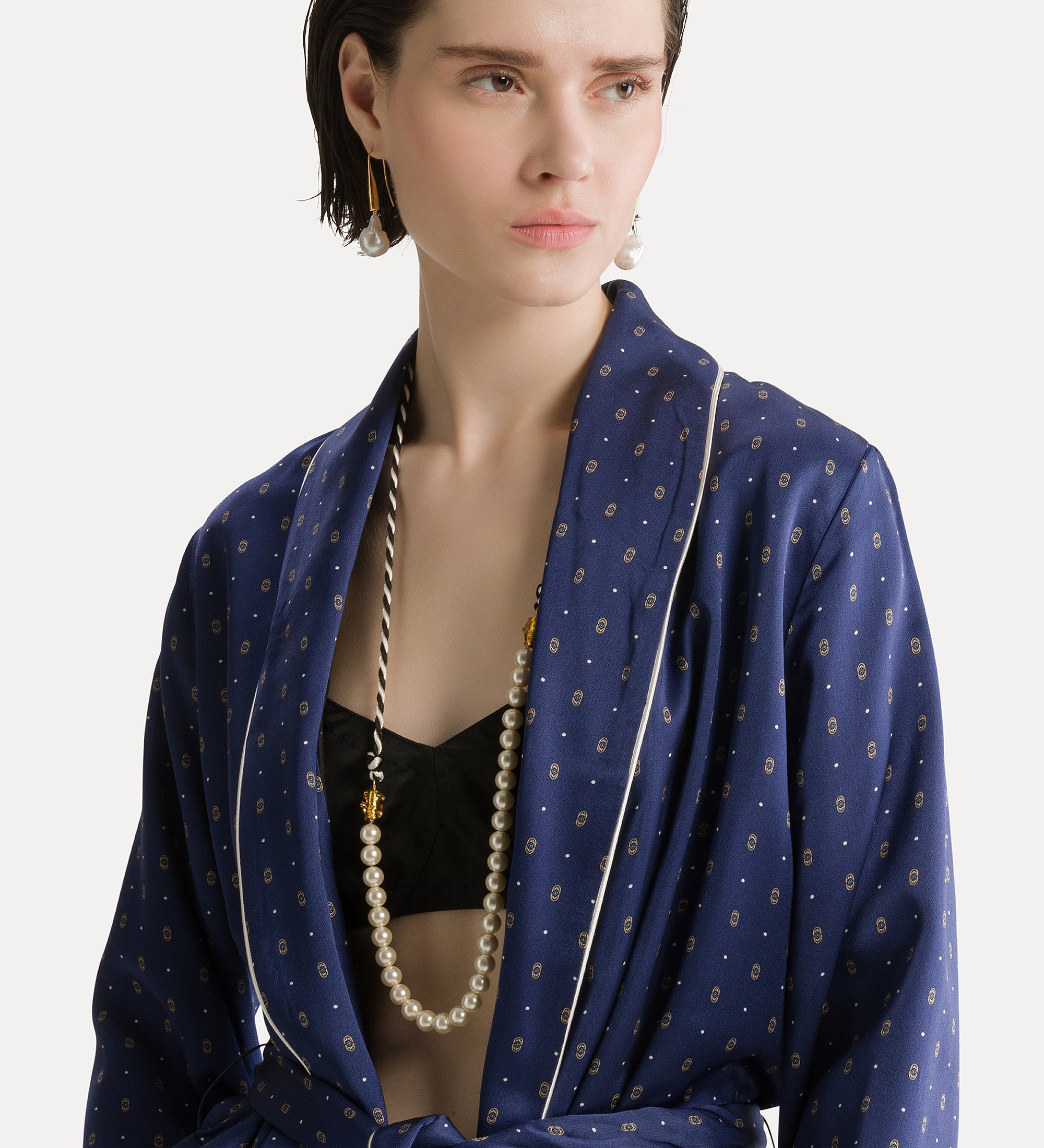 envers satin robe de chambre with “le club” print notte