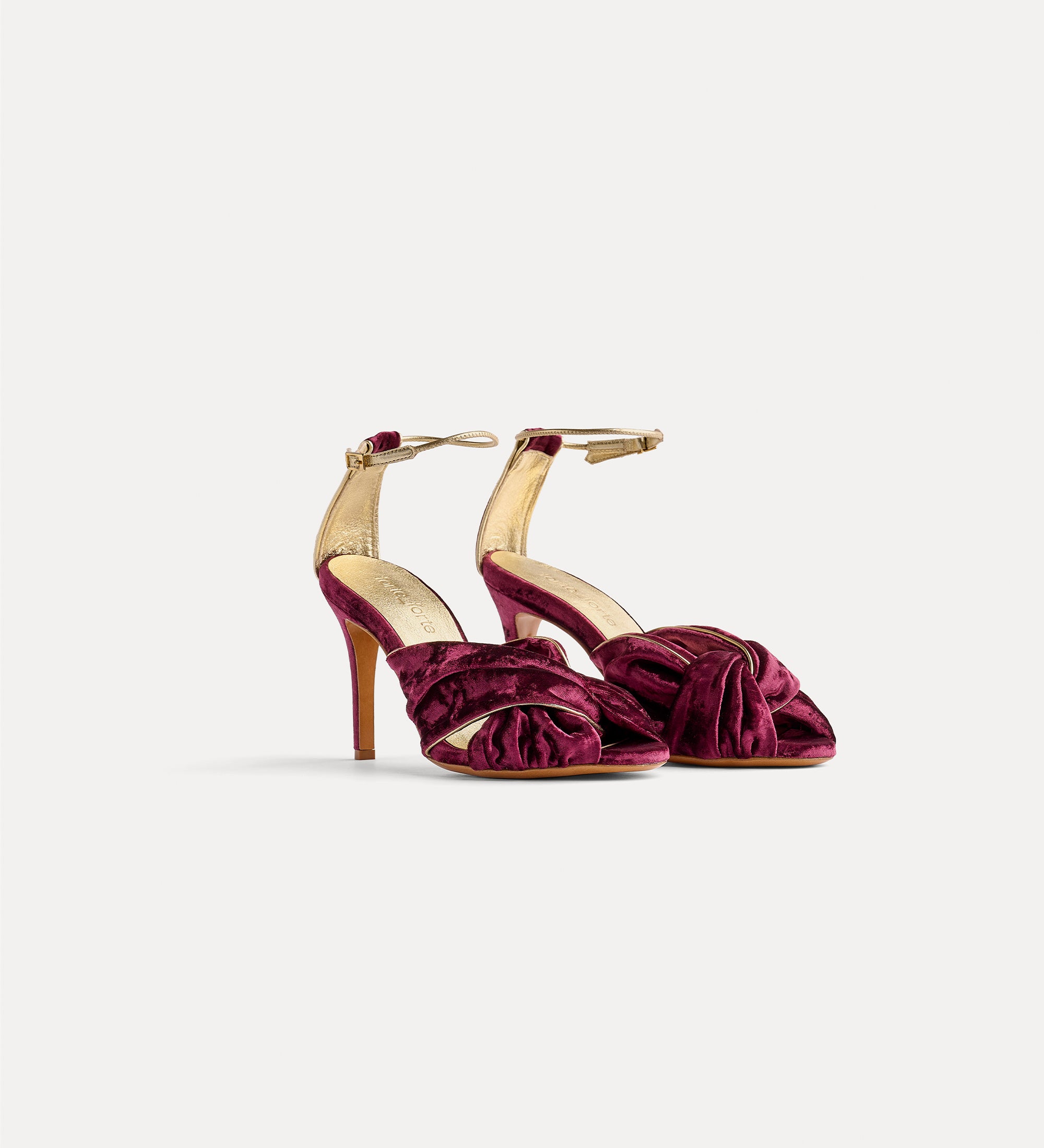 velvet criss–cross sandals with high heels ruby