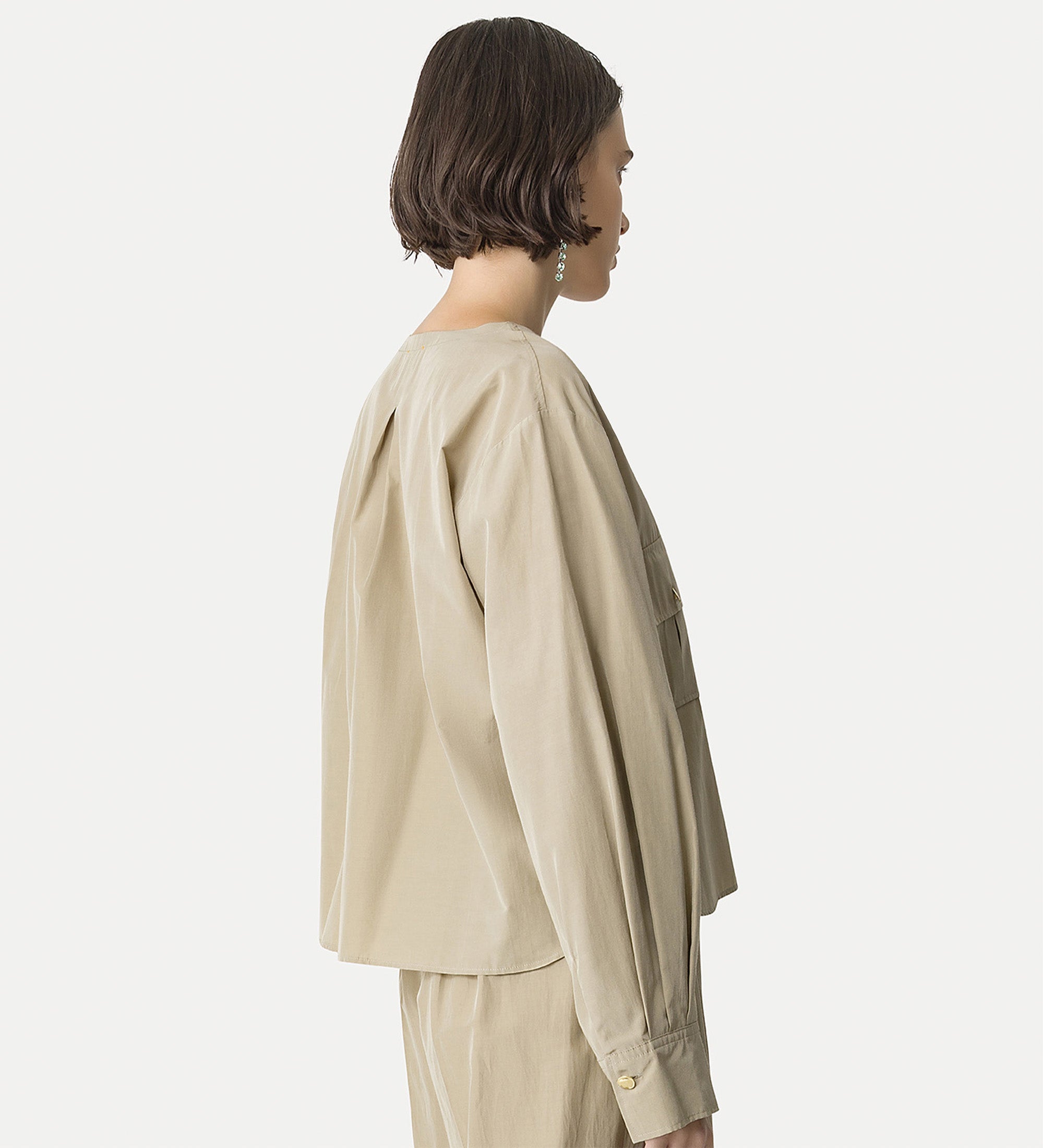safari—style shirt in taffeta ecru