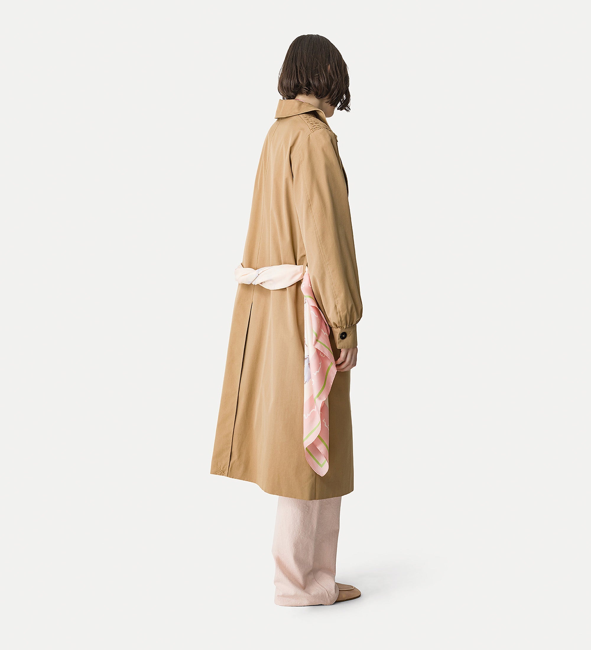 trench coat in waterproof twill ecru