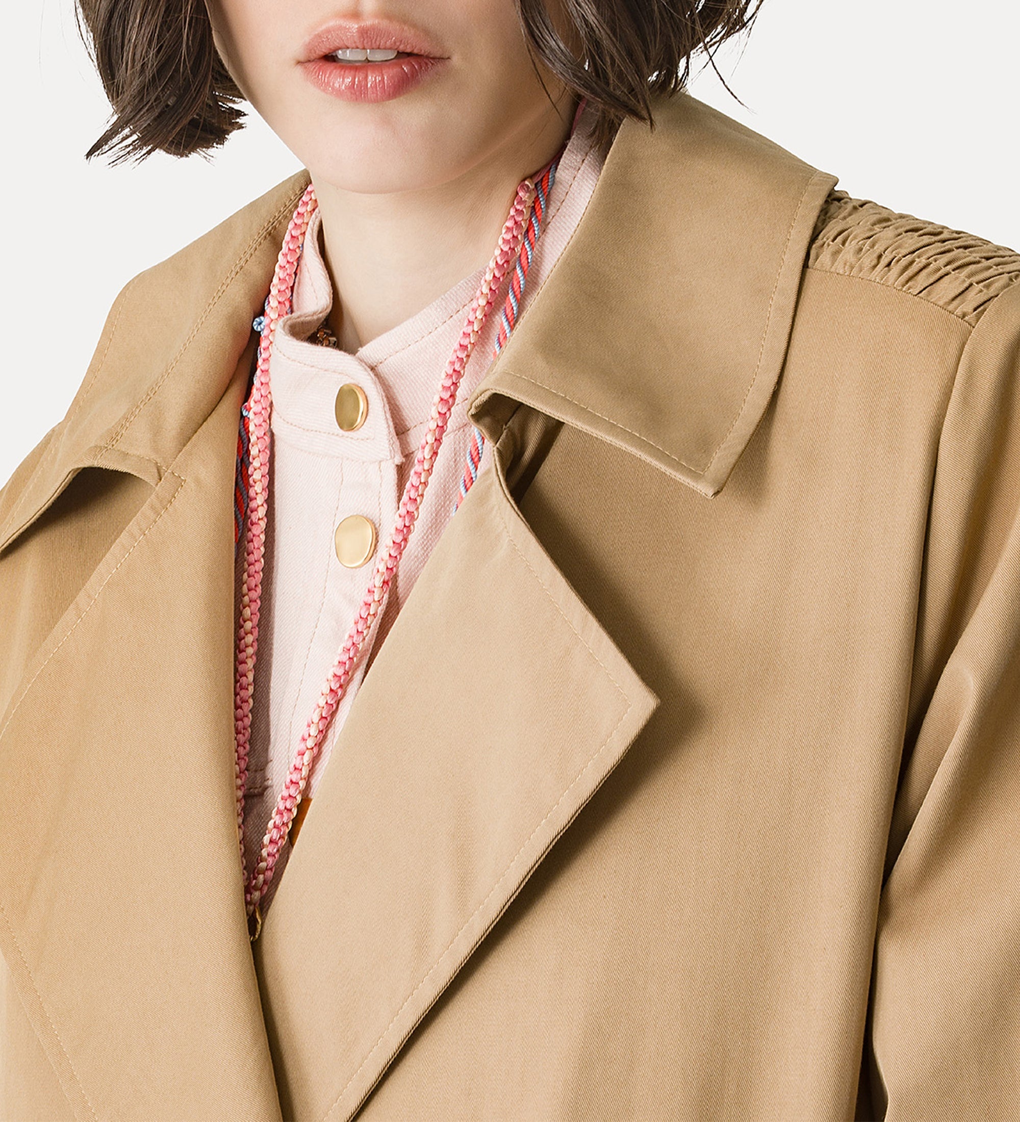 trench coat in waterproof twill ecru