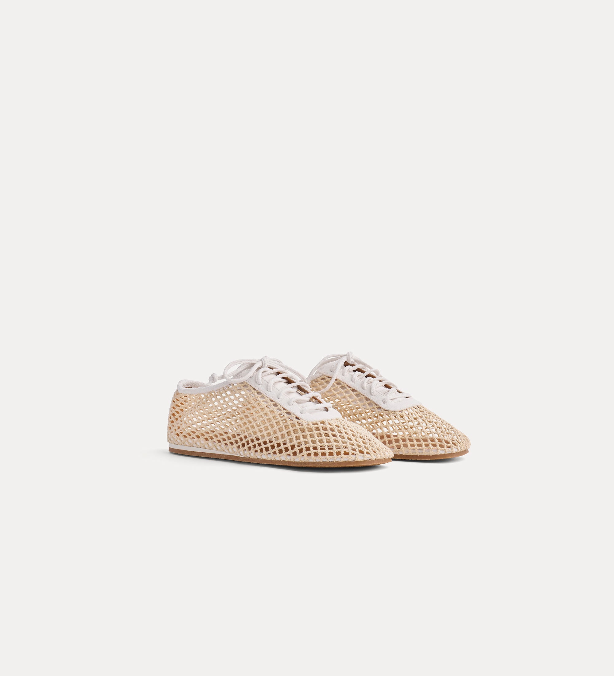 lace—up mesh shoes white