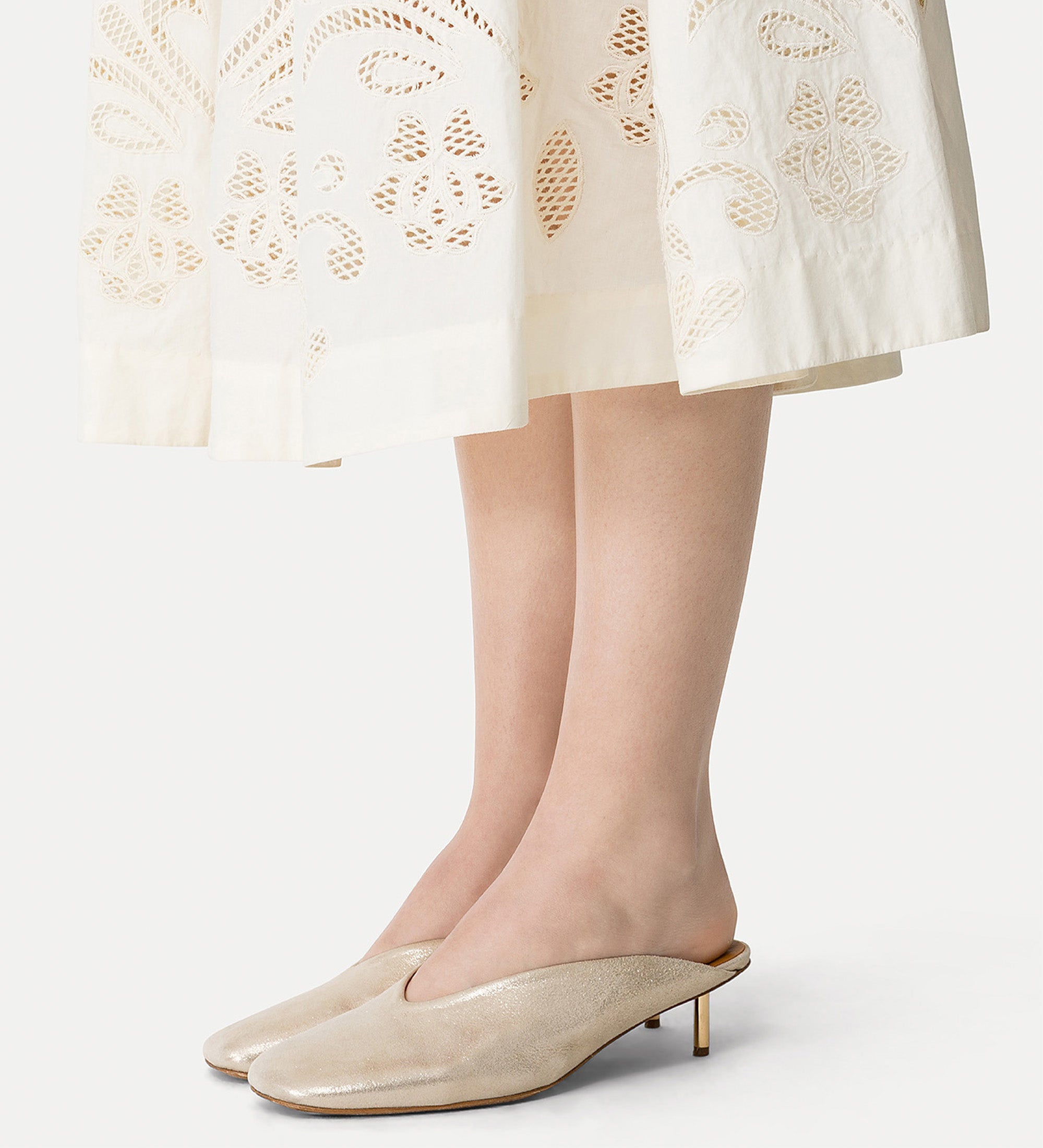 poplin skirt with “lunamaris” embroidery white