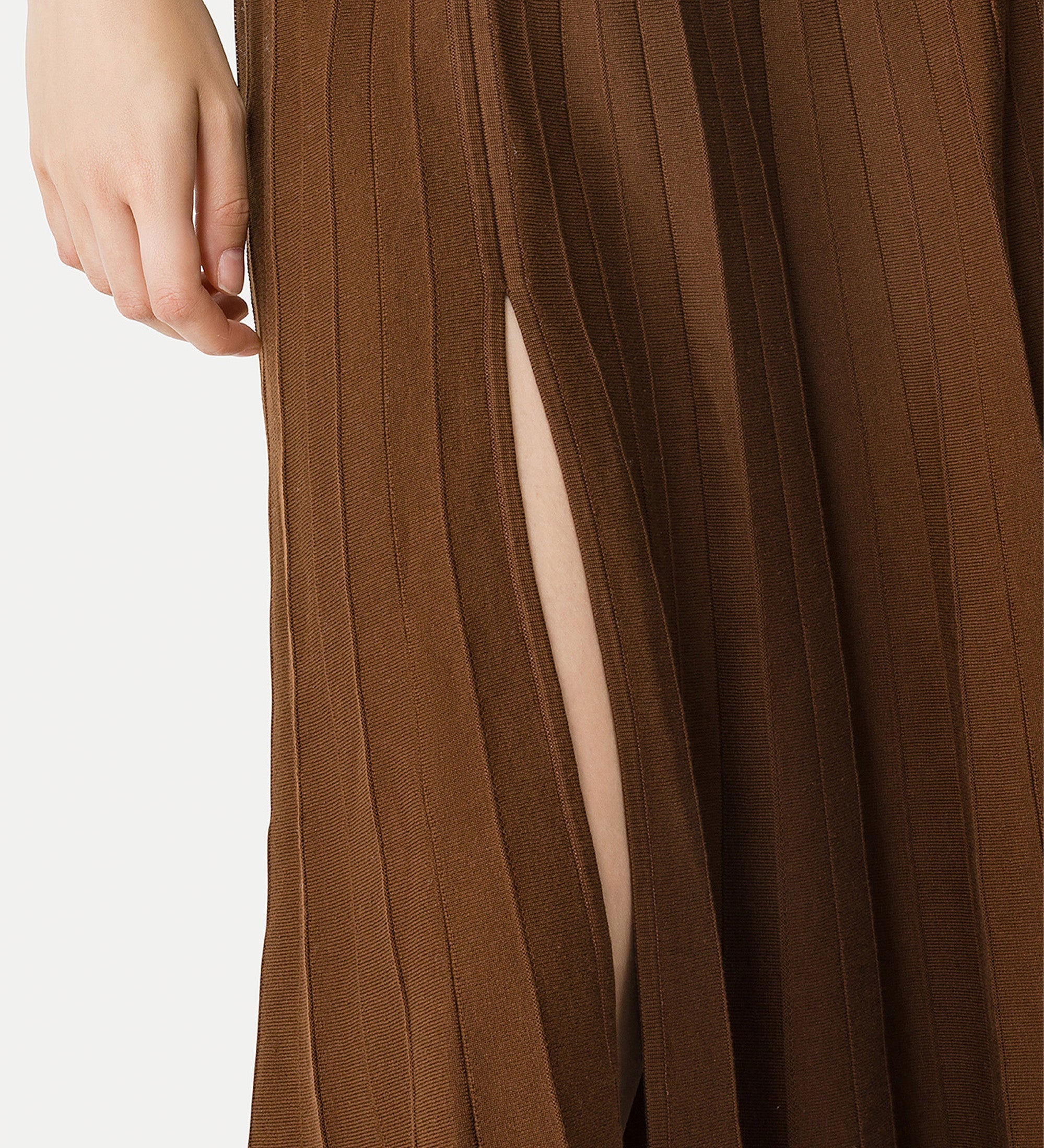 pleated skirt in fabric stitch brown