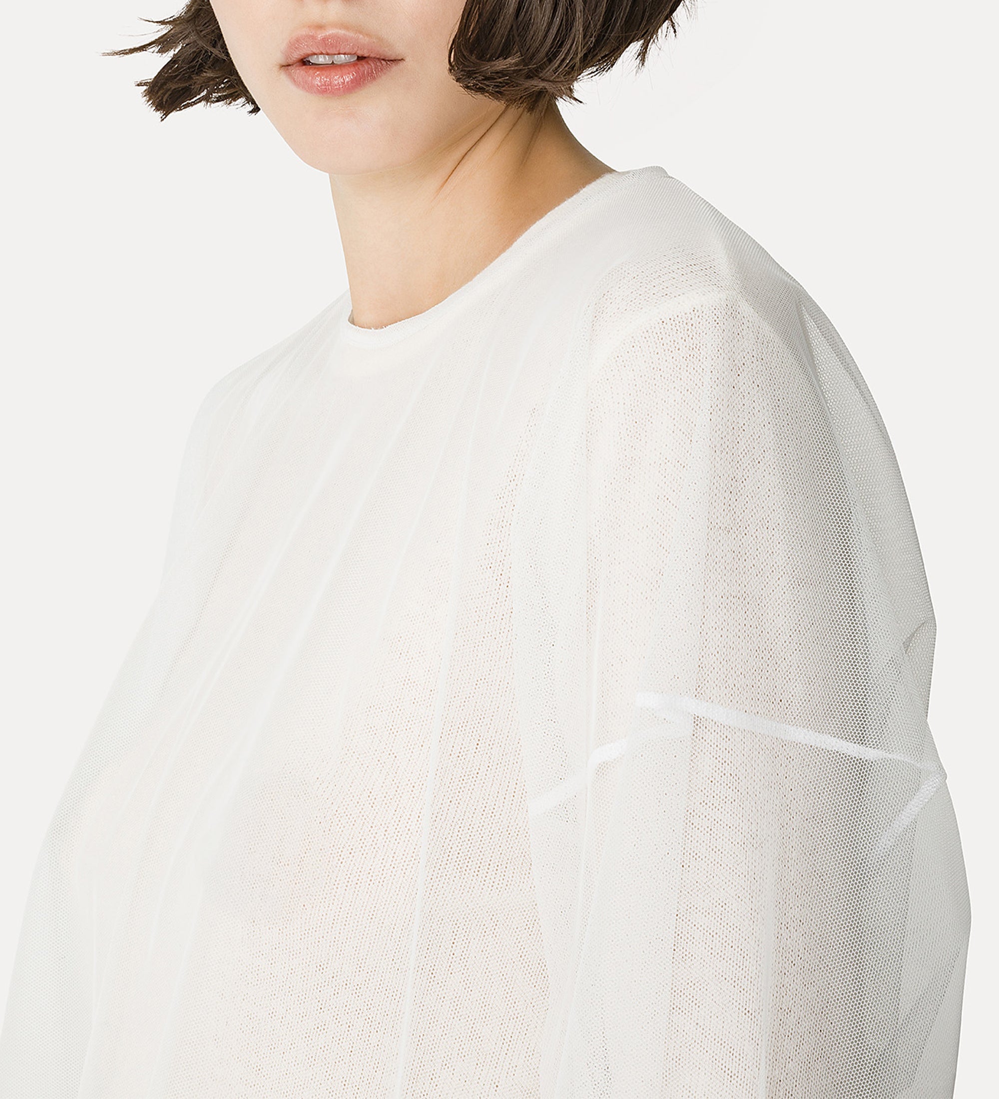 crew—neck sweater in gauze and cashmere white