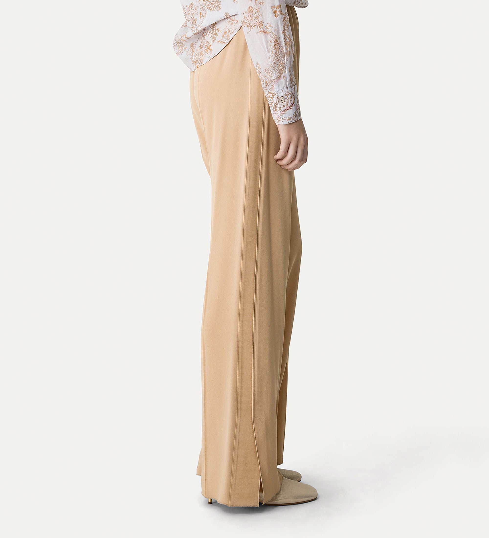 elastic—waist trousers in envers satin ecru