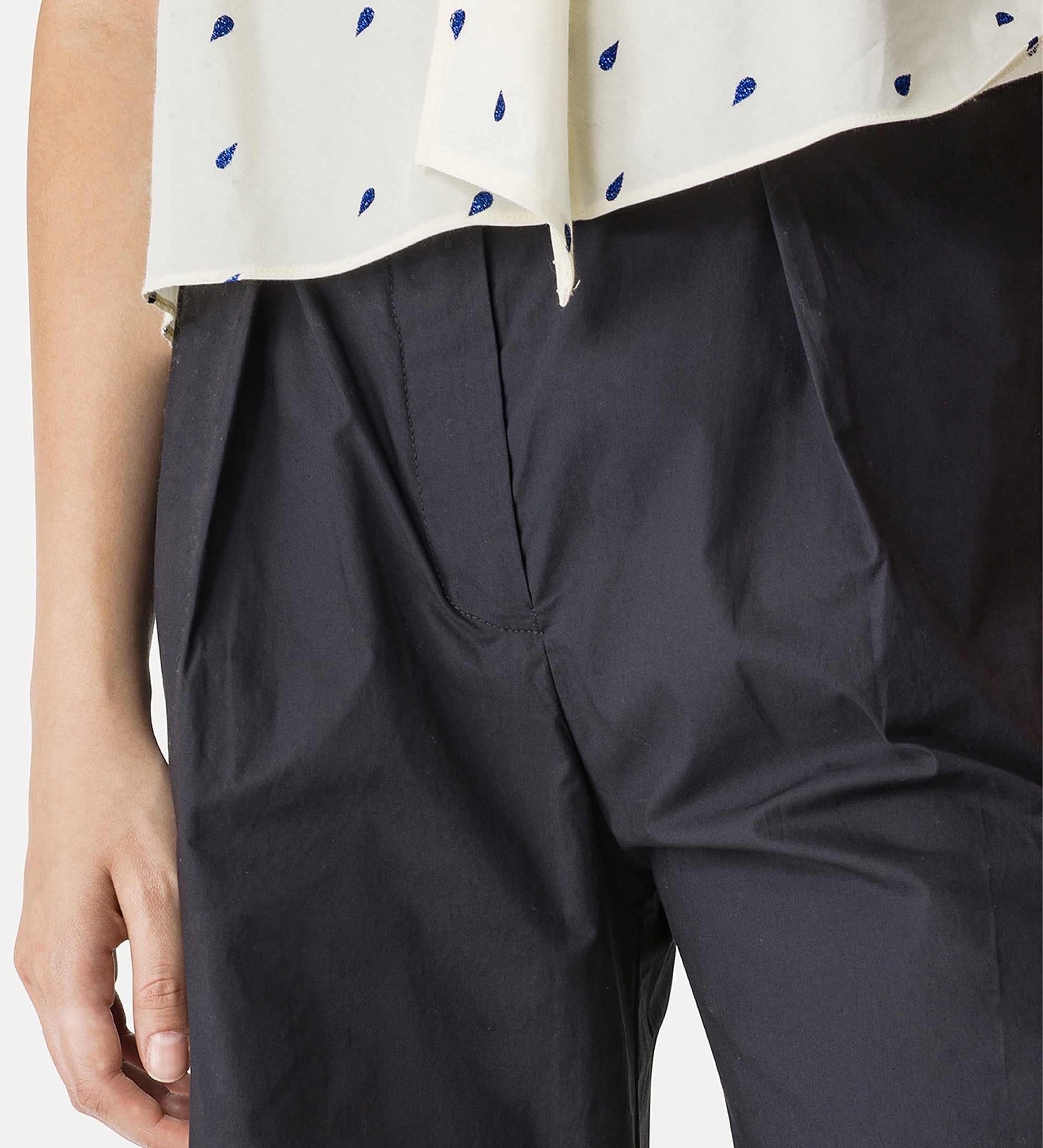 pleated trousers blue