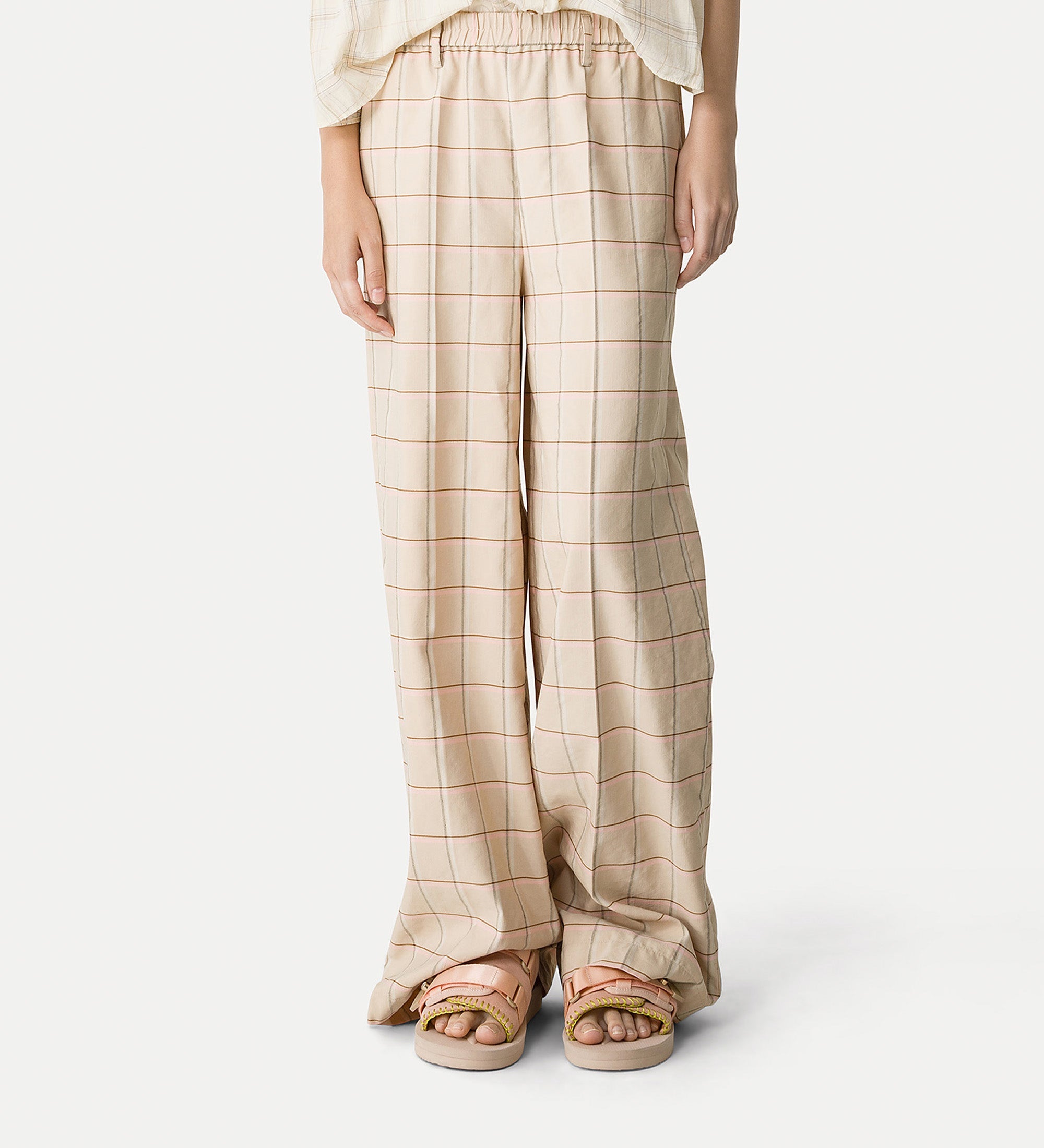 loose—fit tartan trousers pink