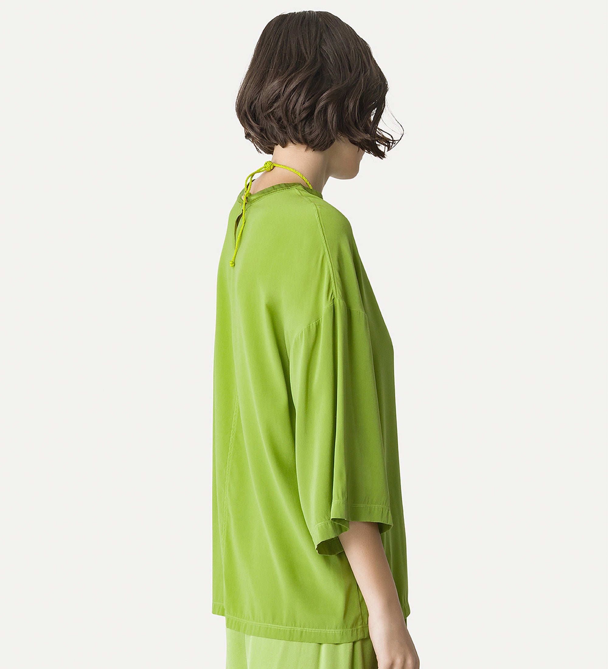 t-shirt over raso seta stretch matte aloe
