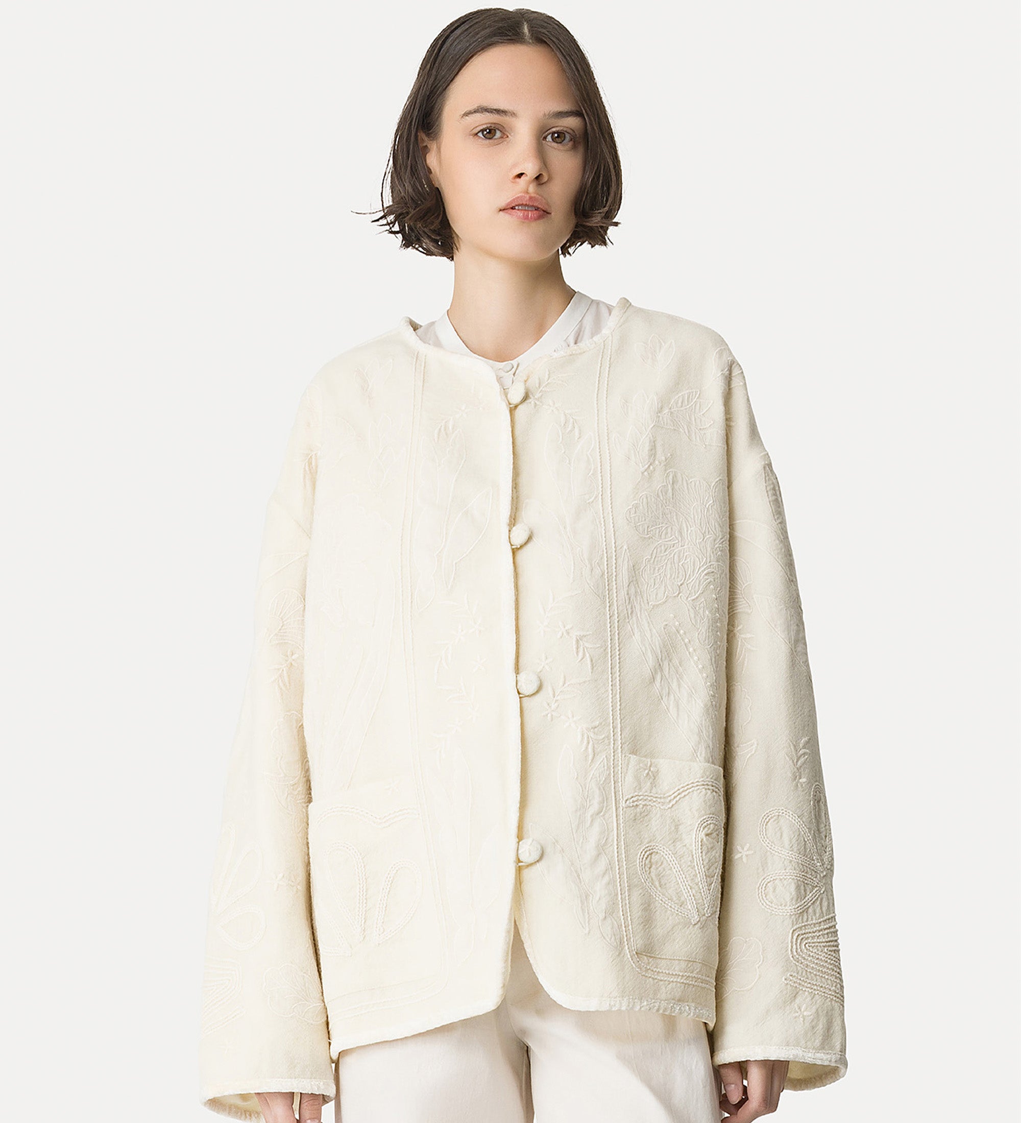 embroidered blouson “iris velvet” white