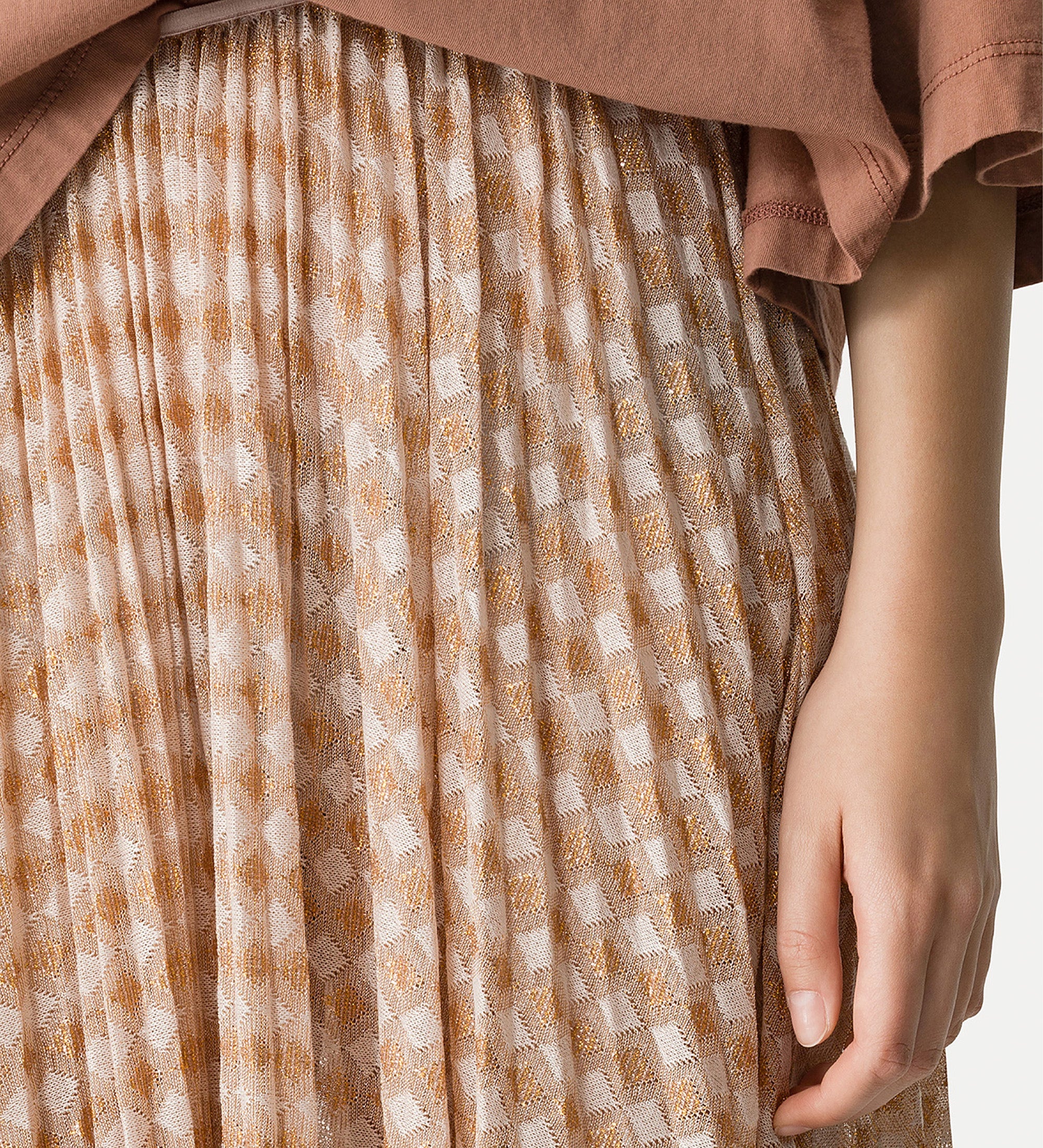 pleated skirt in diamond jersey pink