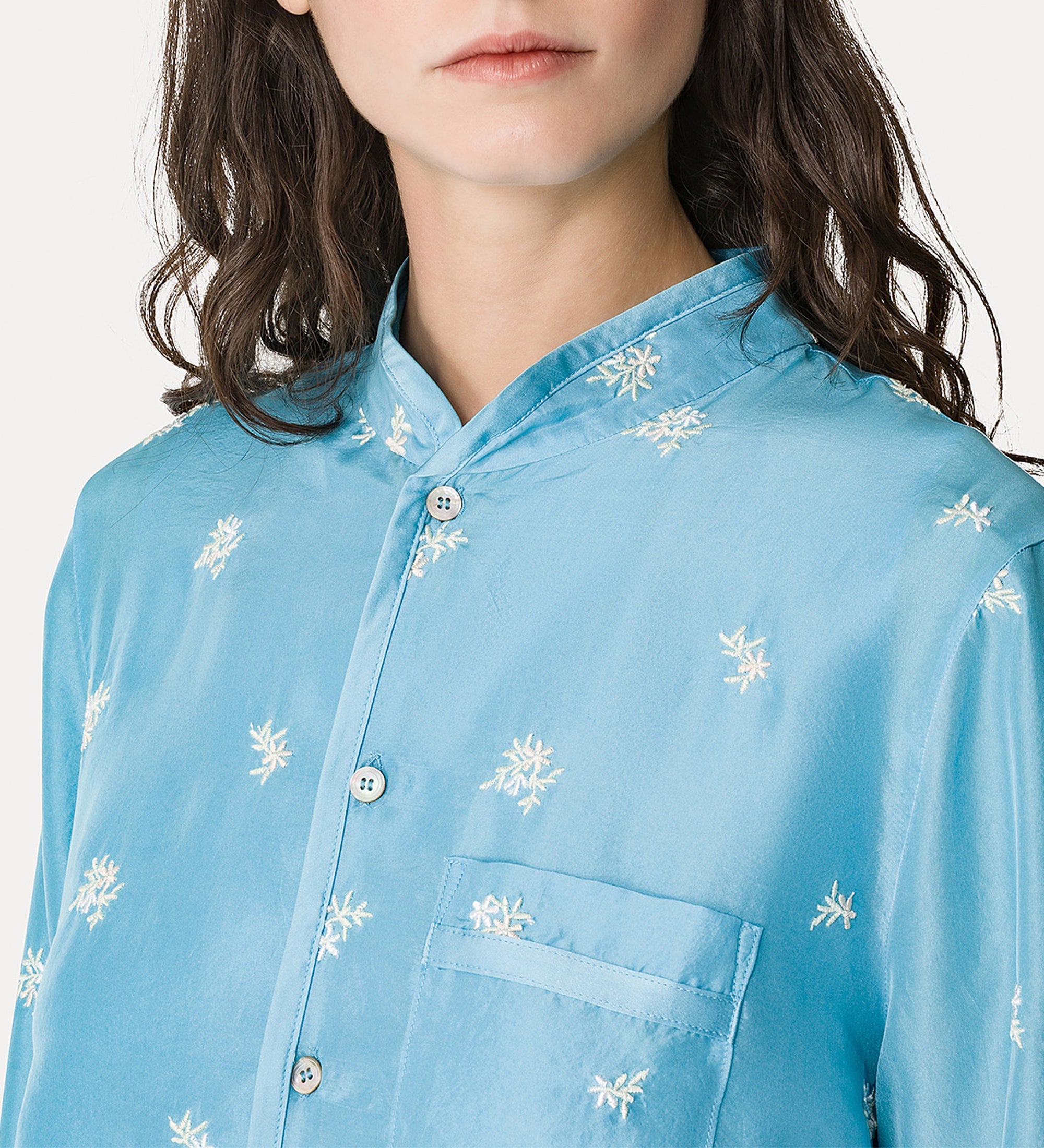 silk shirt with “petites fleurs” embroidery  turchino