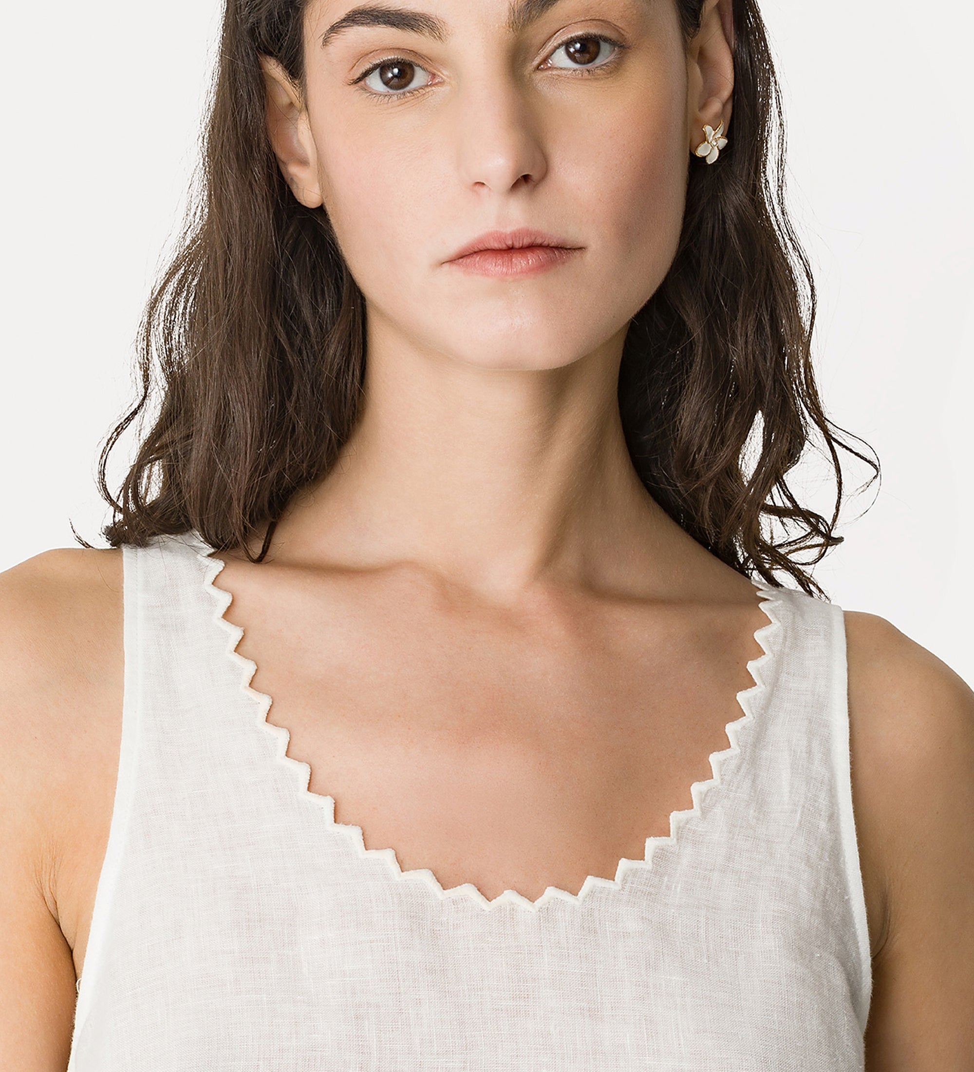 chic embroidered top crystal
