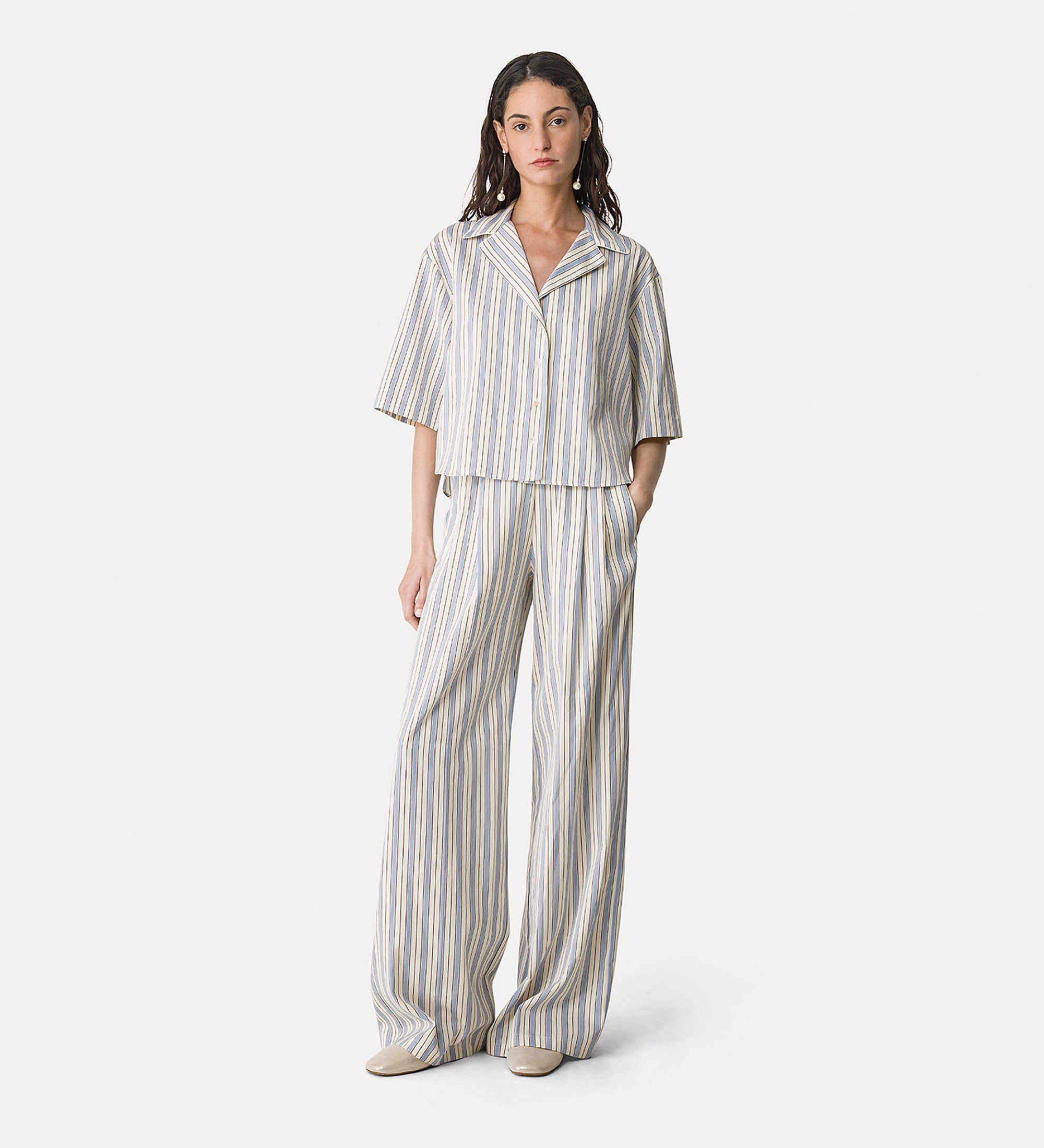 short—sleeved pinstripe shirt sky