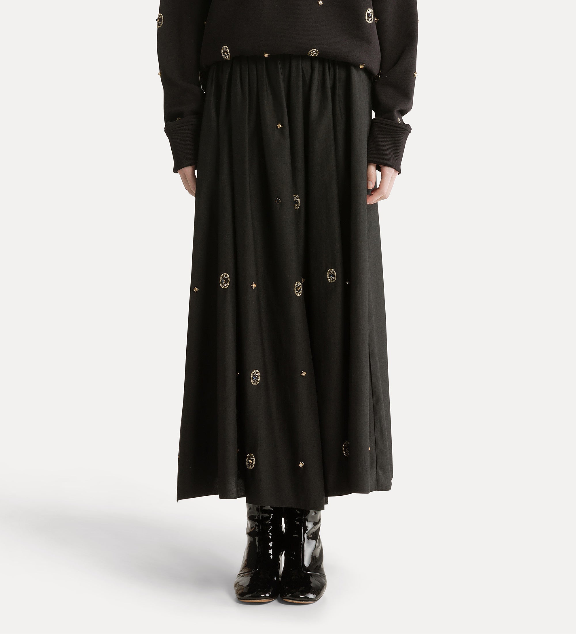 jupe large en sergé avec broderie “le club” nero