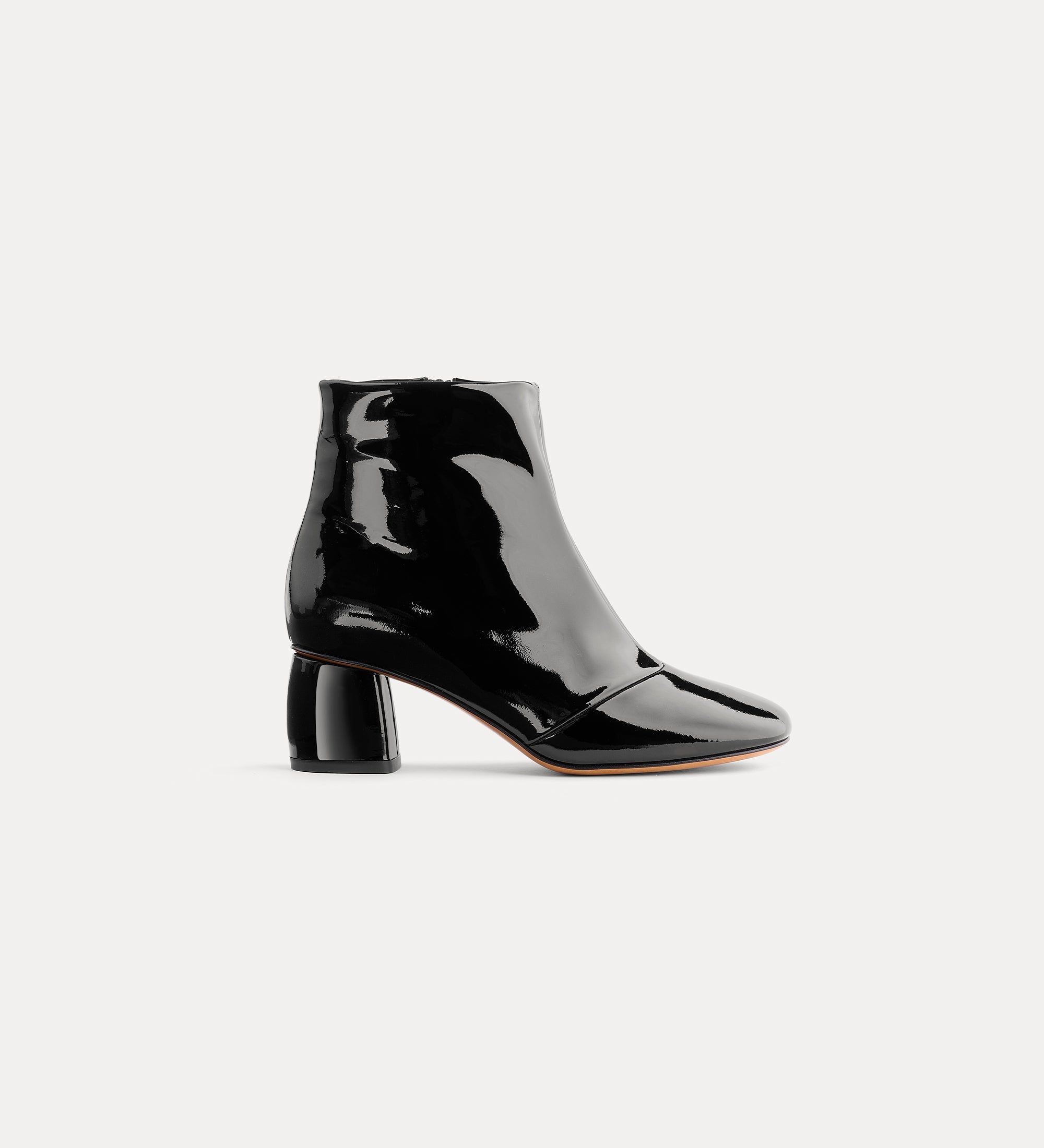 “my alma”  patent–leather ankle boot nero