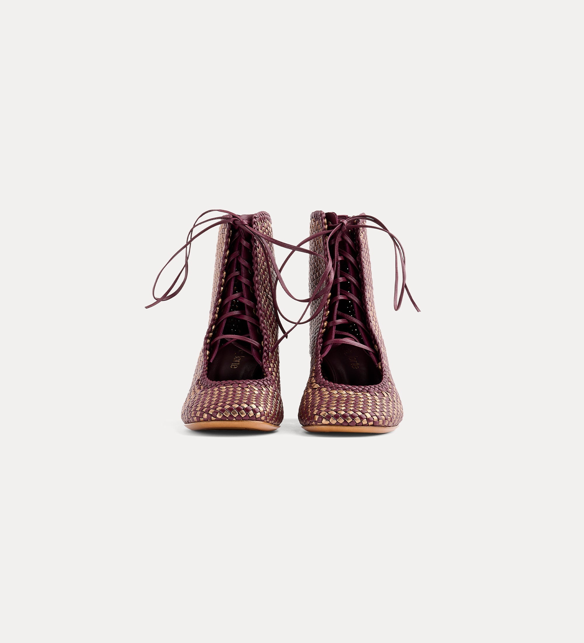 chic hand–woven ankle boots rust