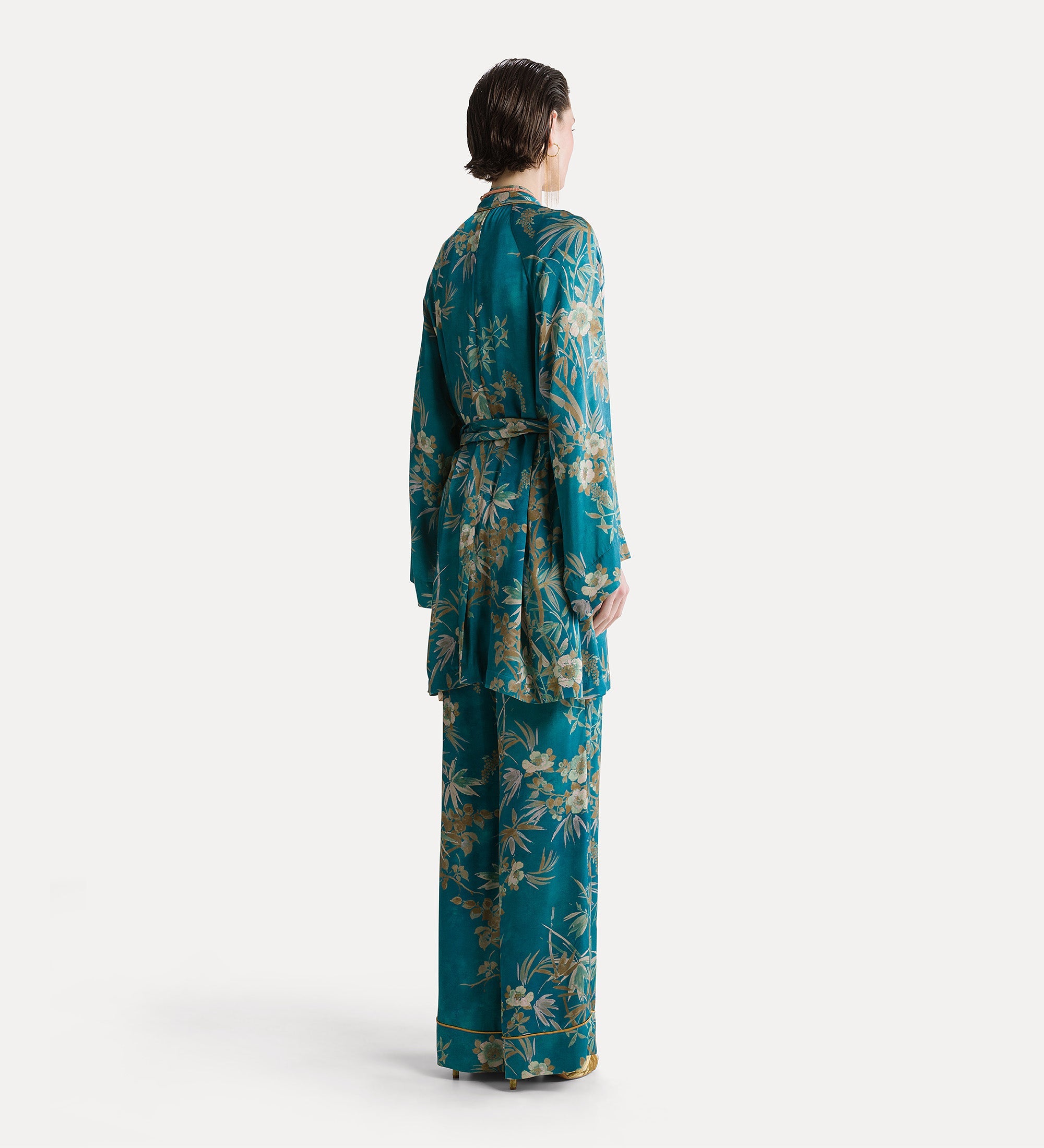 “le bambou secret” satin kimono jade