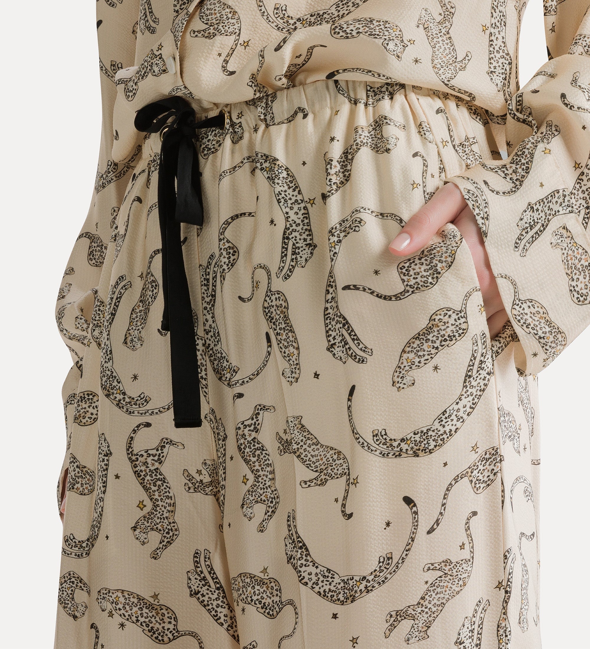pantalon avec cordon de serrage en satin “ royal leopard ” ivory