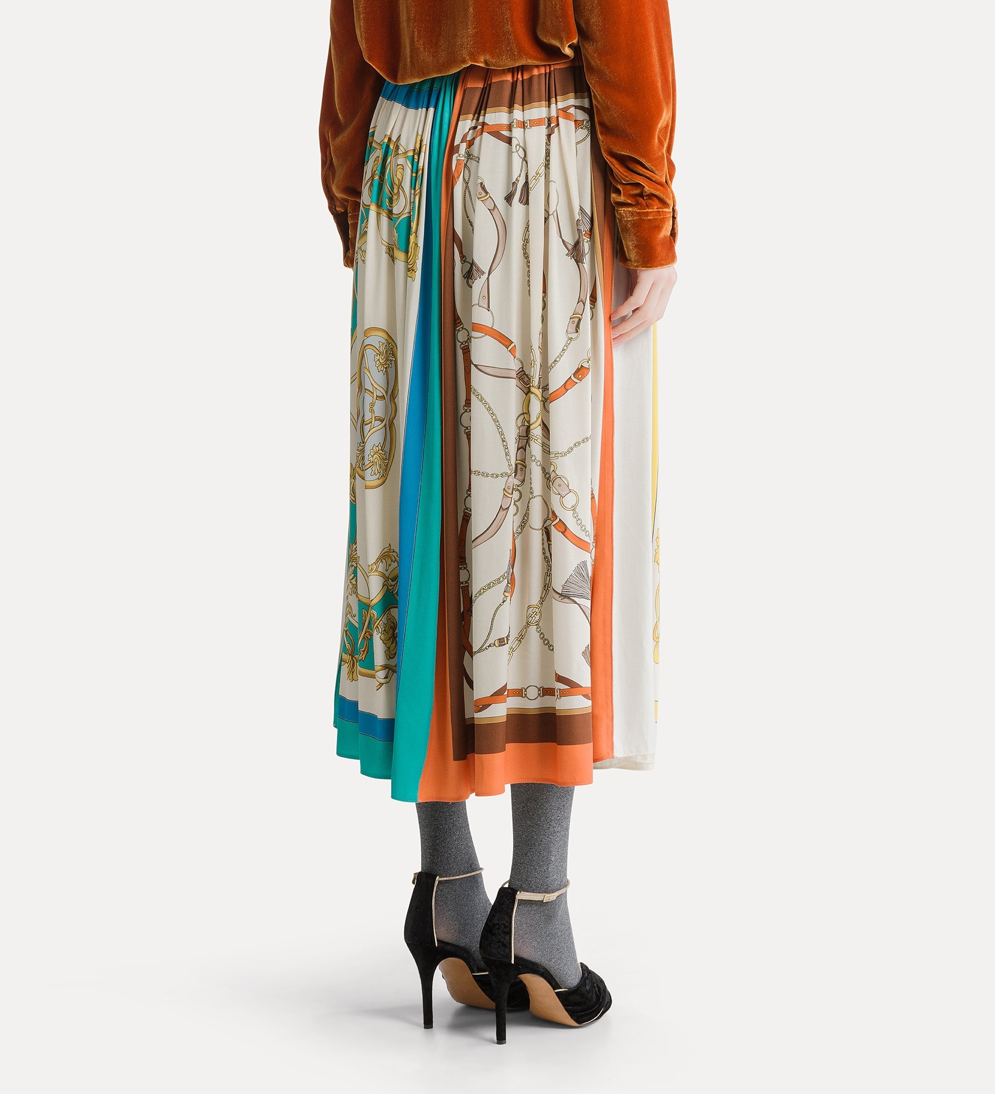 flared skirt with “the crown” placed print night